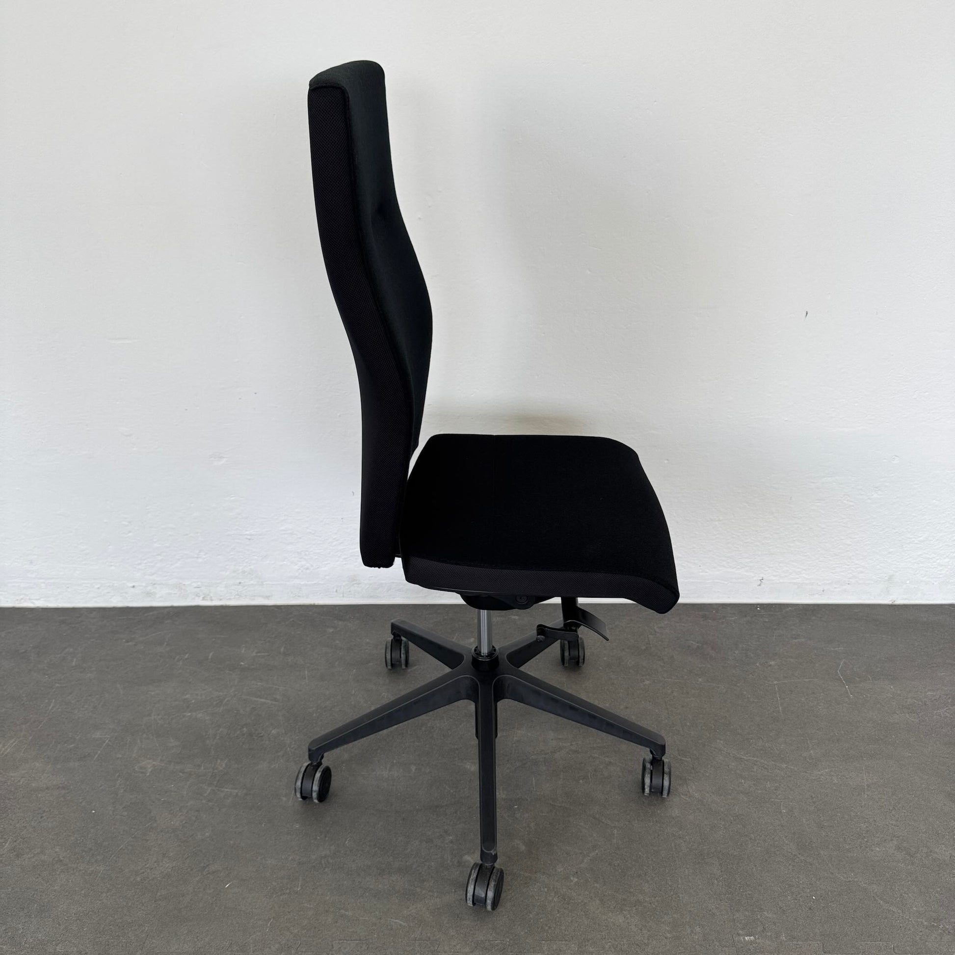 Züco Cubo Bürodrehstuhl mit Fusskreu Schwarz - 6033776