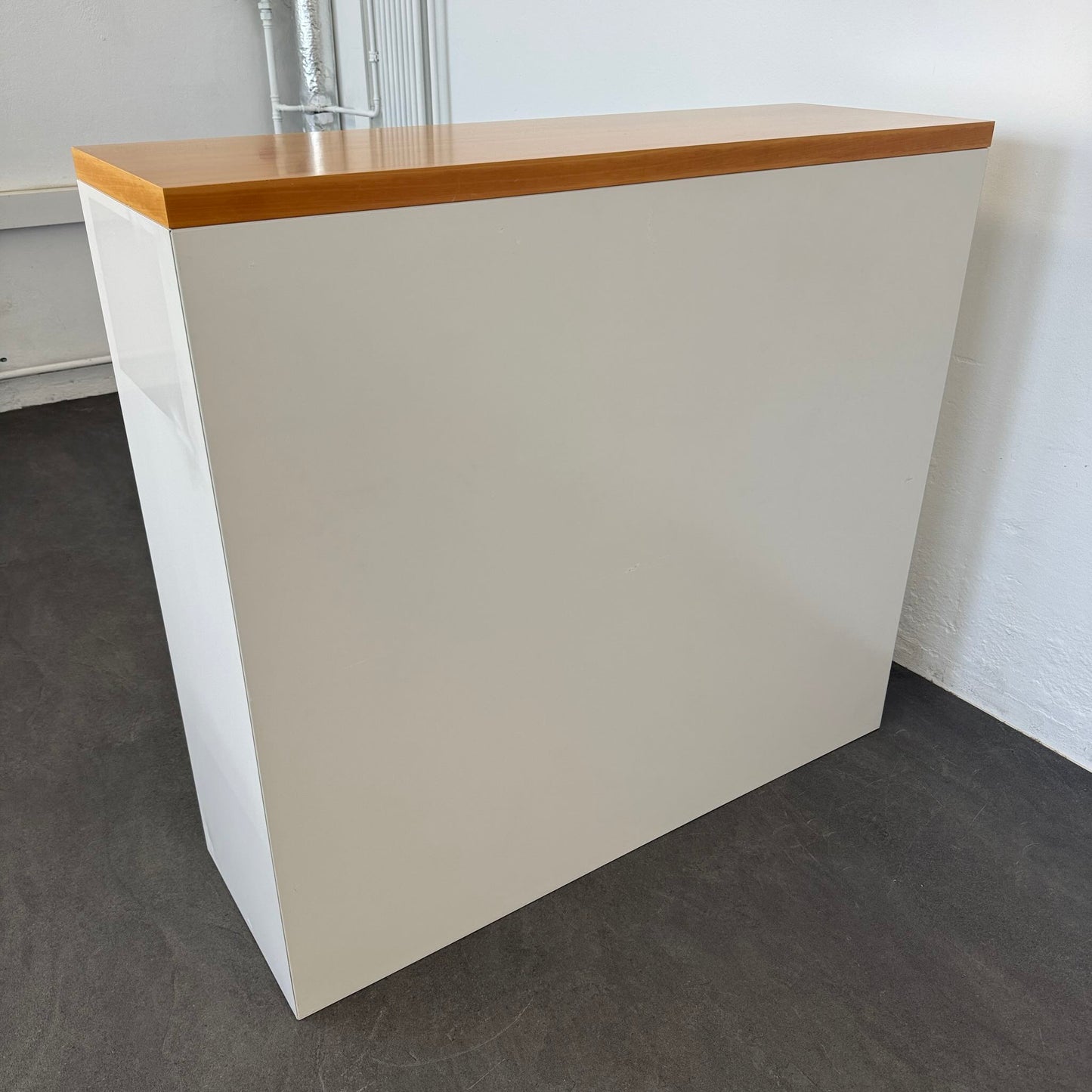 Sara King Lateralschrank seitliche Ansicht - 6033842