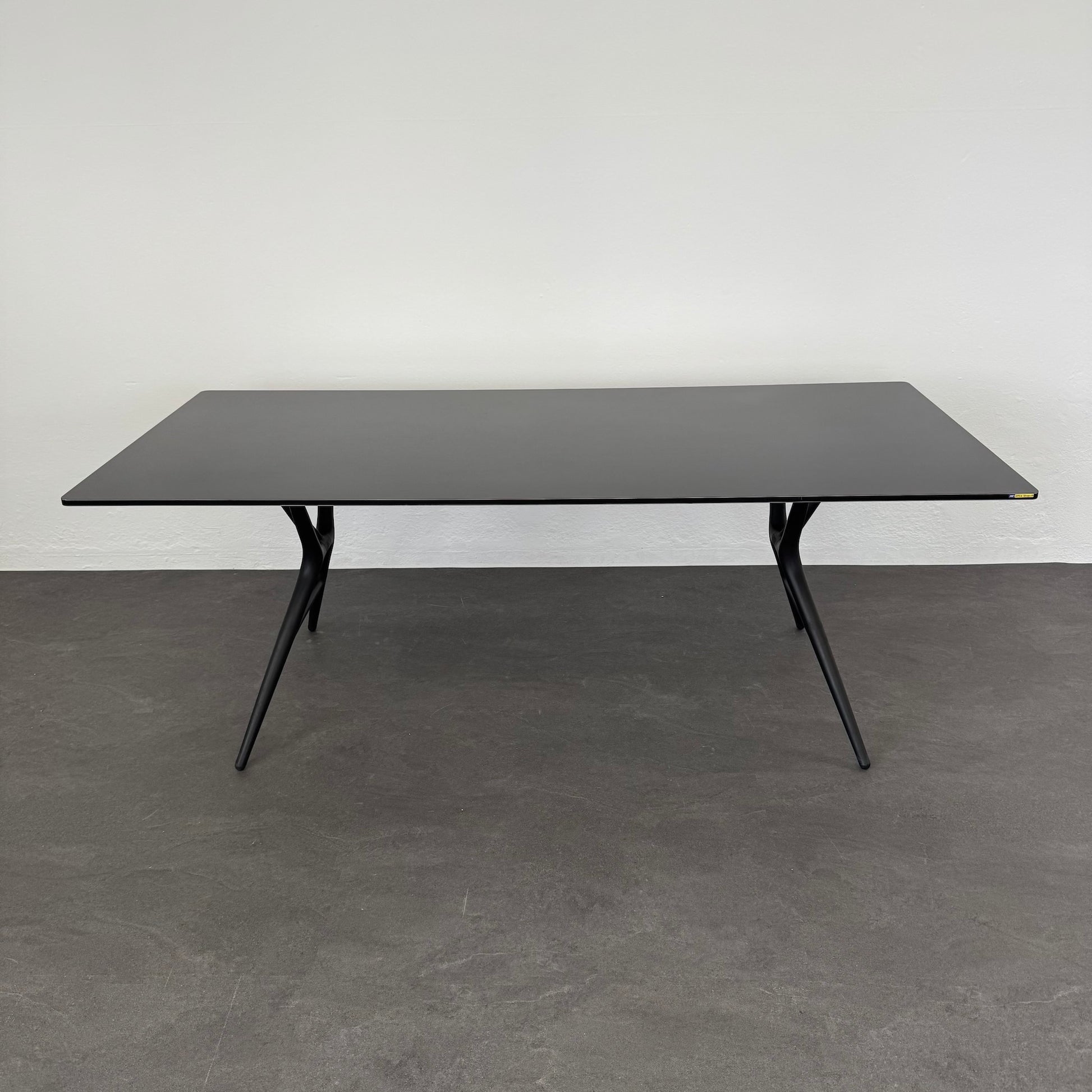 Kartell Spoon Tisch Laminat Schwarz
