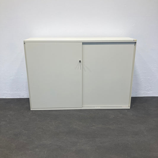 Lista Office LO One Schiebetür-Aktenschrank aus Metall in Perlweiss - 6034081