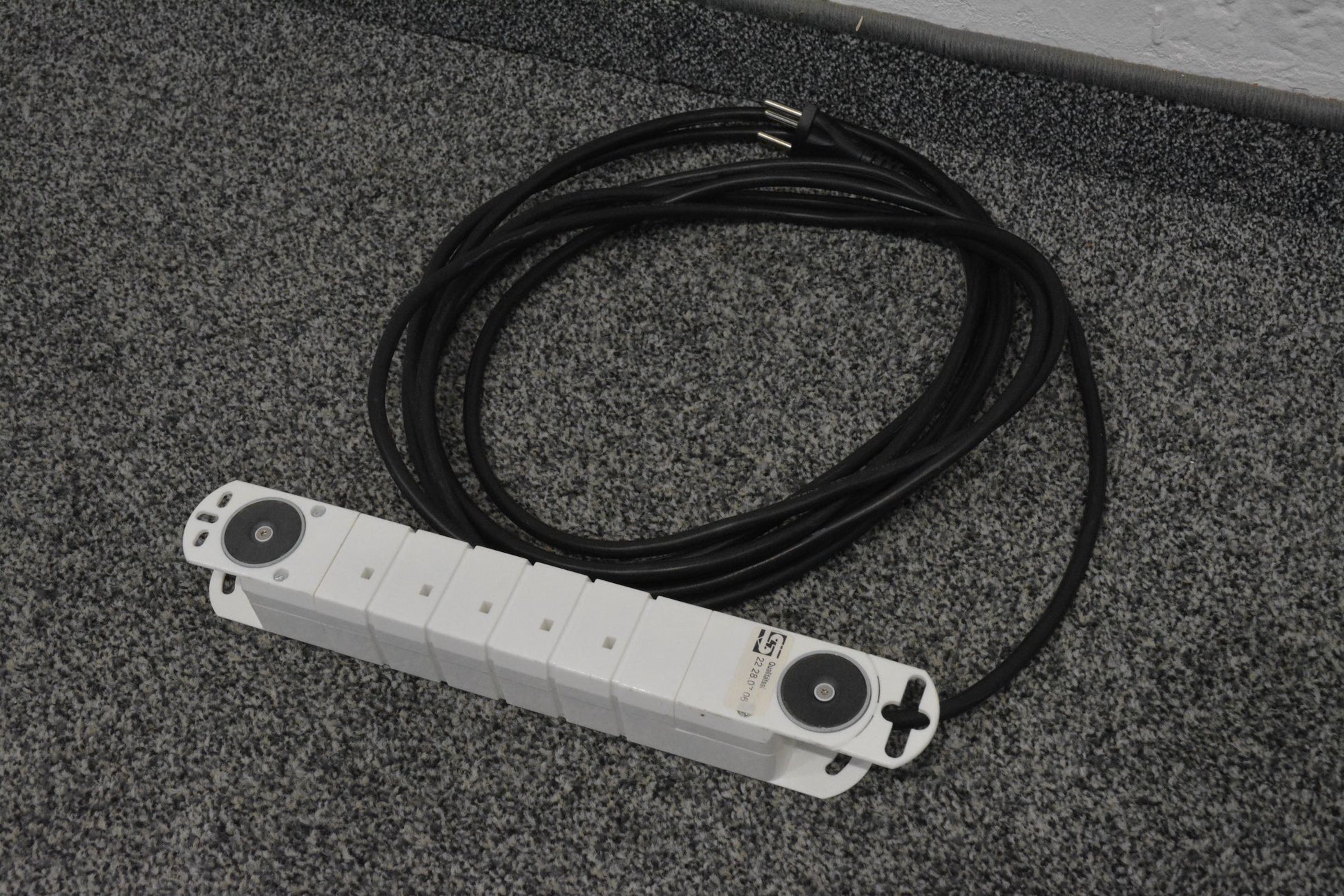 Steffen Steba Mehrfachstecker Magnetisch Detailfoto von unten