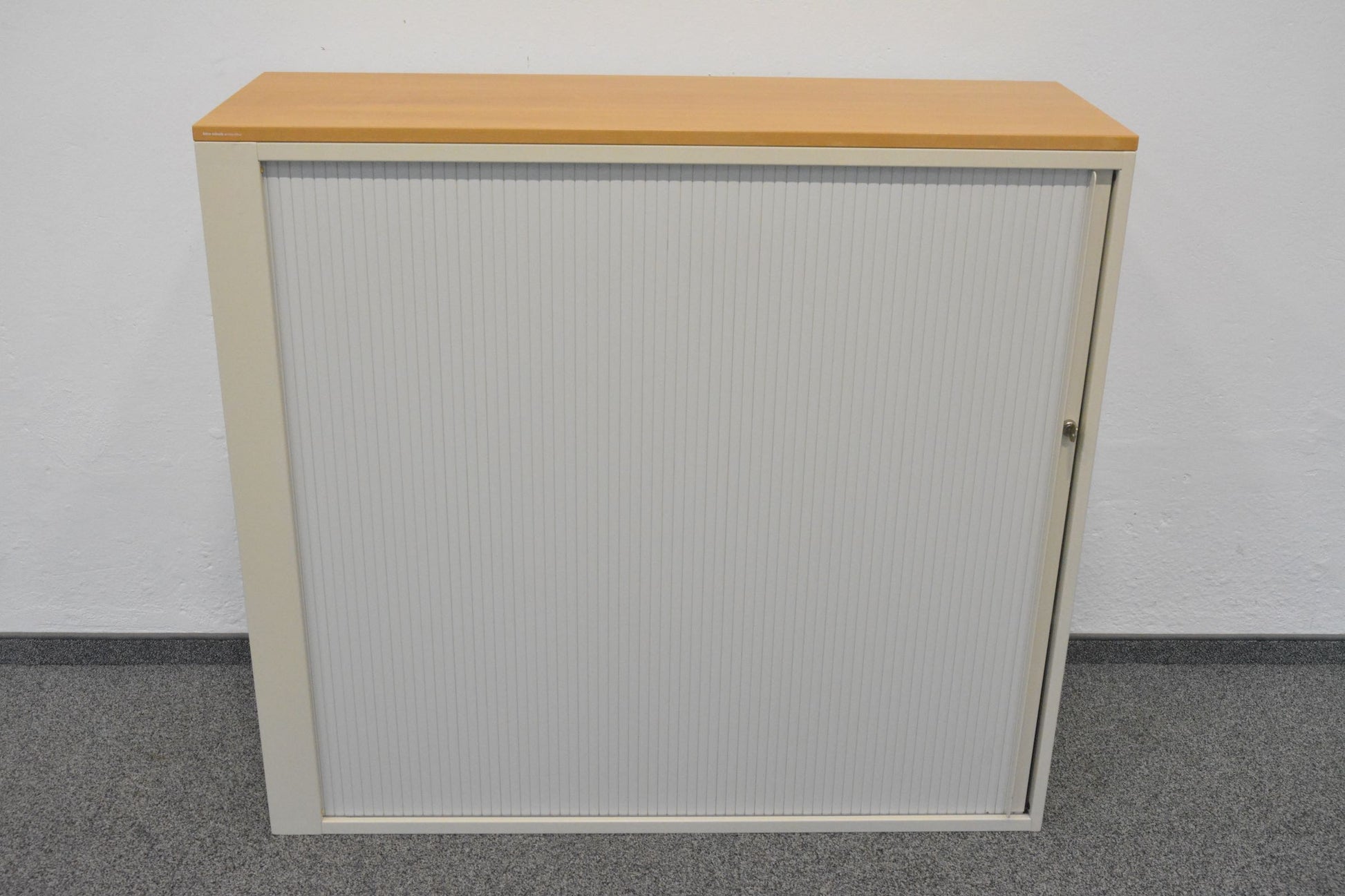 Bigla Classic Lateralschrank aus Metall in weiss