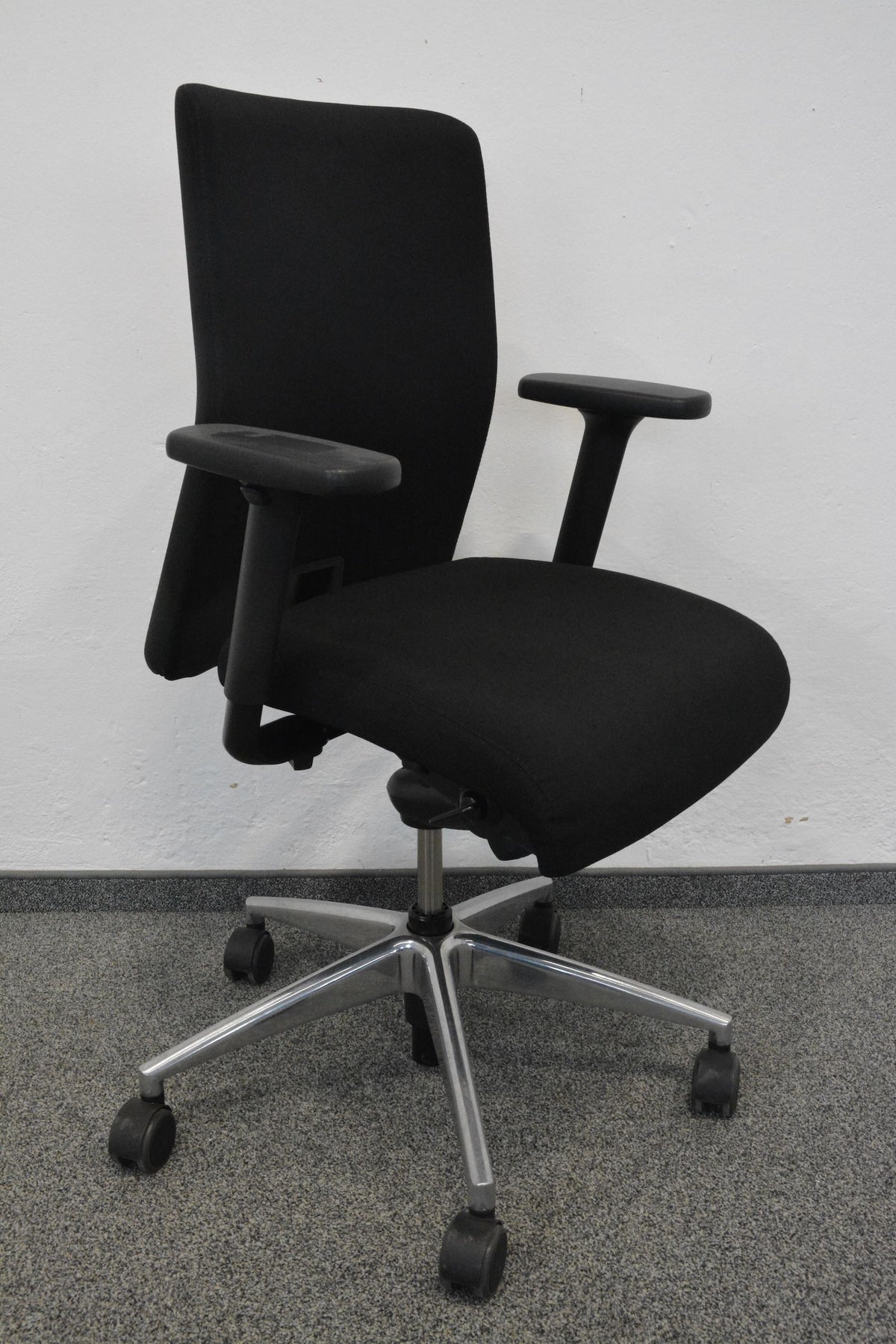 Girsberger Presto Bürodrehstuhl - kurze Rückenlehne - mit Armlehnen - Kippschalter