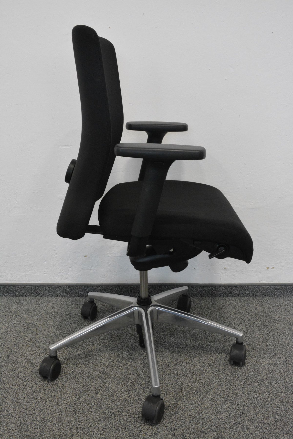 Girsberger Presto Bürodrehstuhl - kurze Rückenlehne - mit Armlehnen - Kippschalter