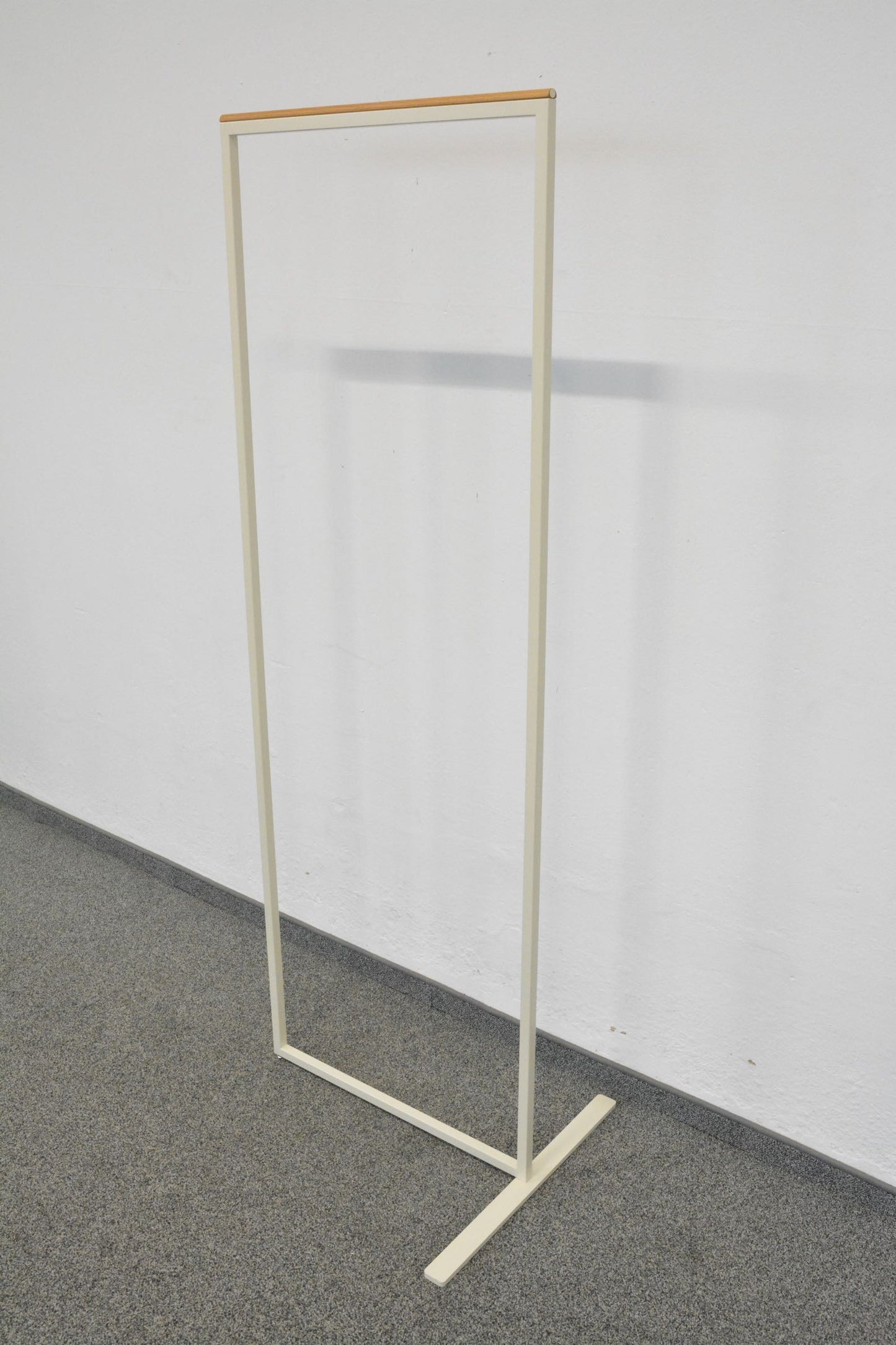 Top Design Exclusiv One Garderobenständer mit breitem Standfuss