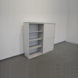 Lista Office Storage Schiebetür-Aktenschrank für 4 Ordner-Reihen 1600mm breit - mit Schlüssel Metall Weiss