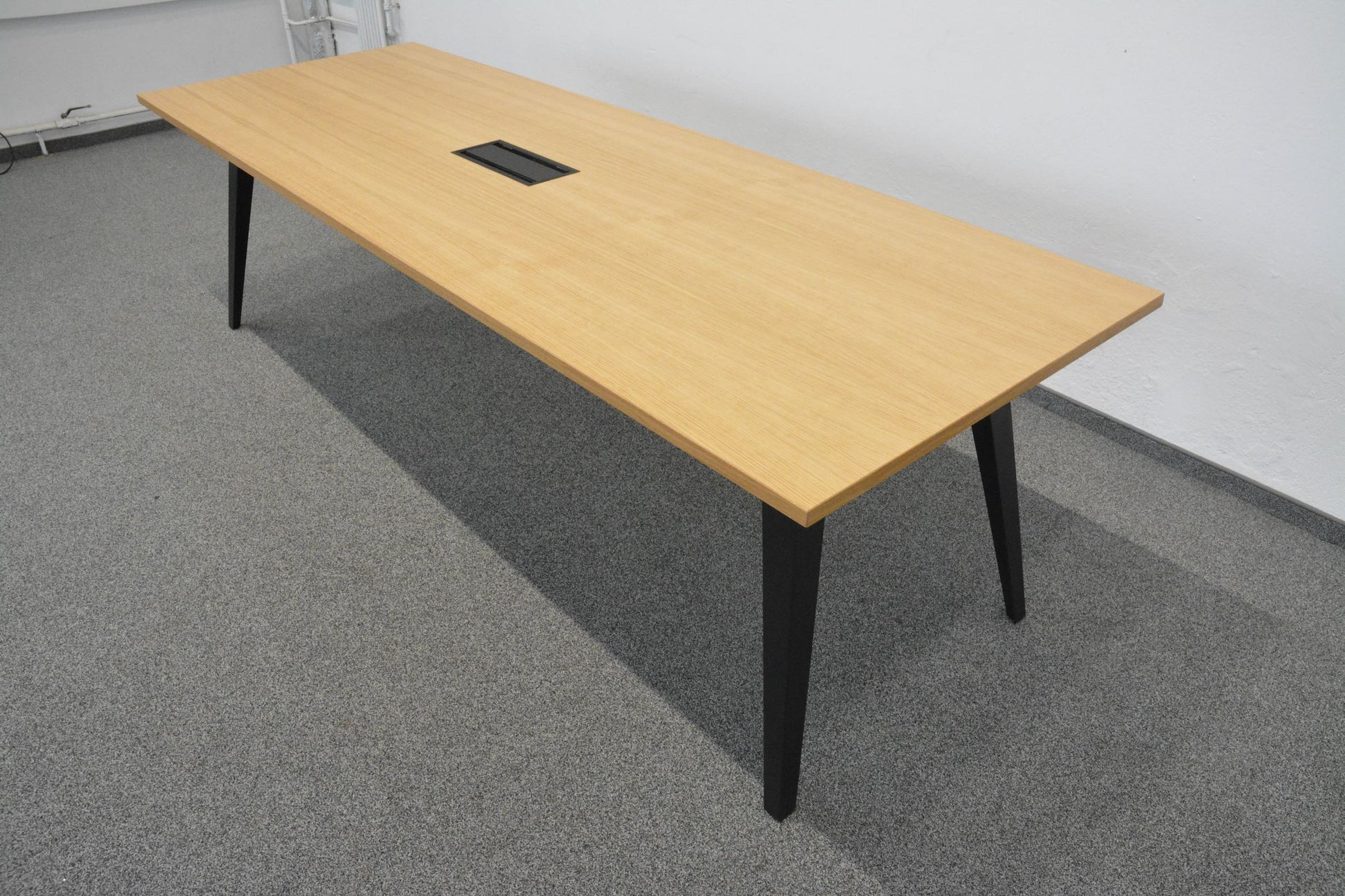 Haworth Connect Sitzungstisch mit Schwarzem Gestell - 6034803