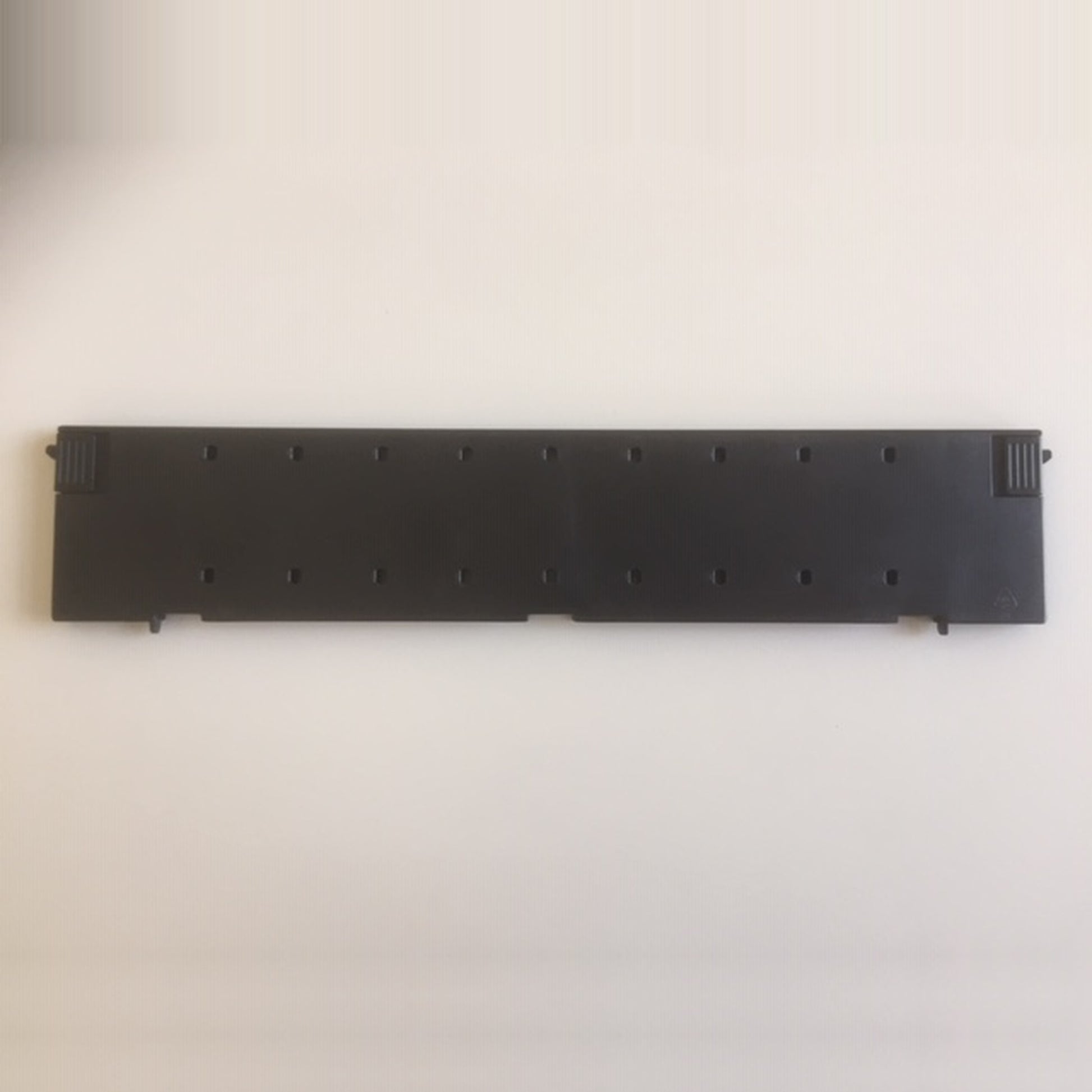 Häfele Trenner für Korpus Kunstoff Schwarz