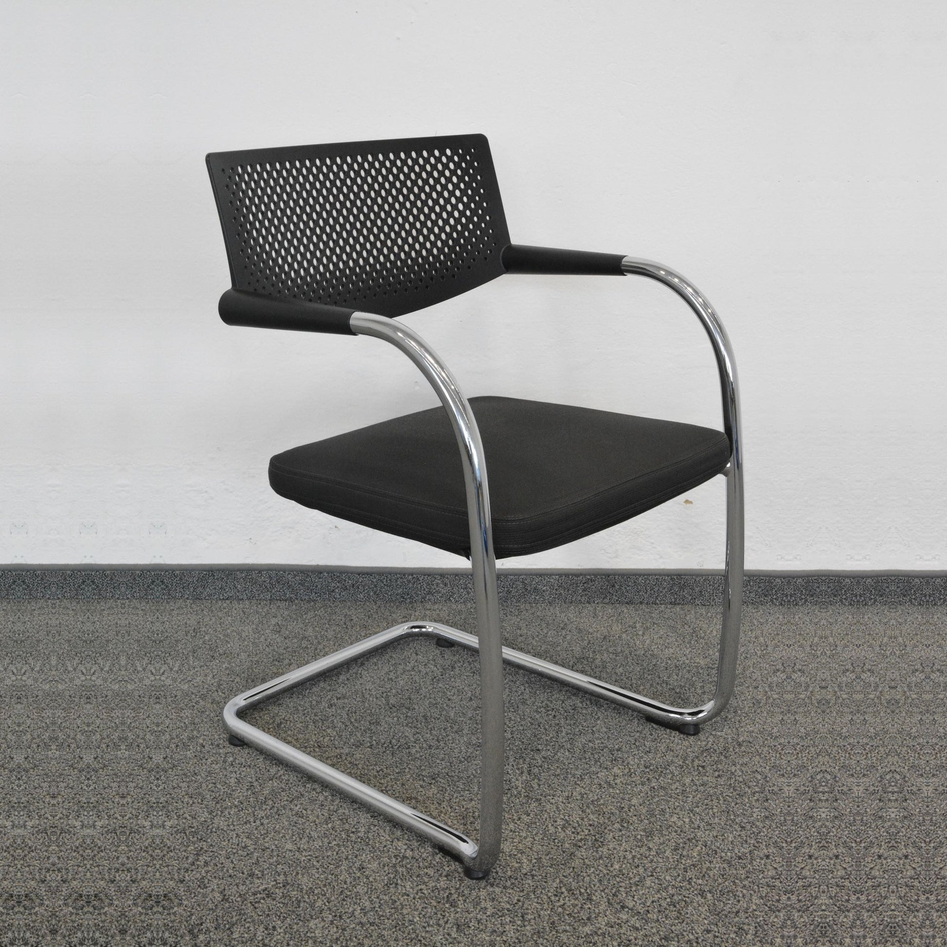Vitra Visavis 2 Freischwinger mit Armlehnen