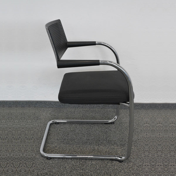 Vitra Visavis 2 Freischwinger - Stapelbar - Anthrazit - mit Gleiter