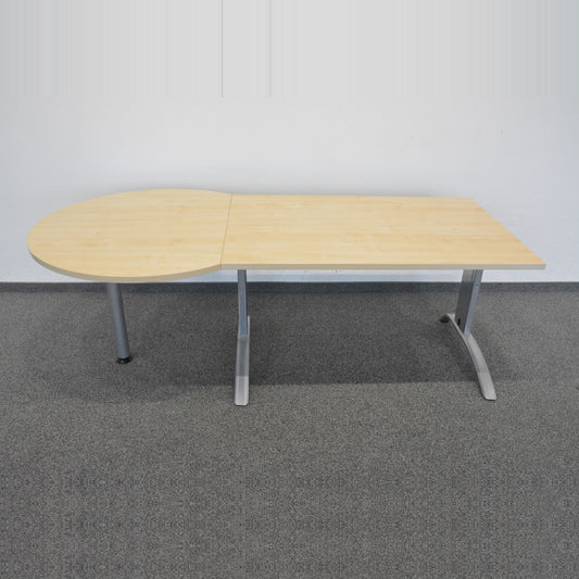 Hammerbacher MyTable F Schreibtisch mit Anbau-Sitzungstisch mit Ahorndekor