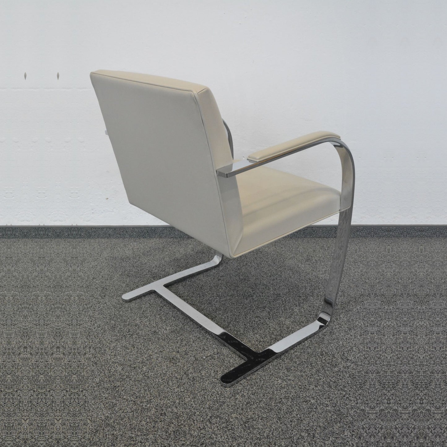 Knoll International Brno Chair Flat Bar