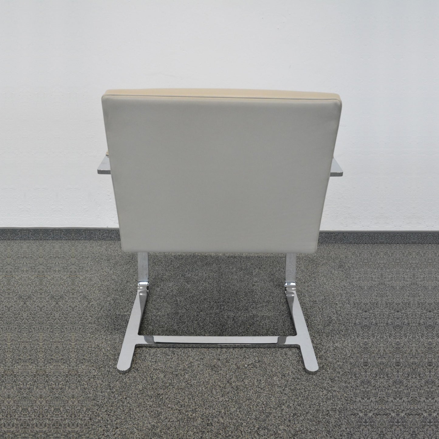 Knoll International Brno Chair Flat Bar