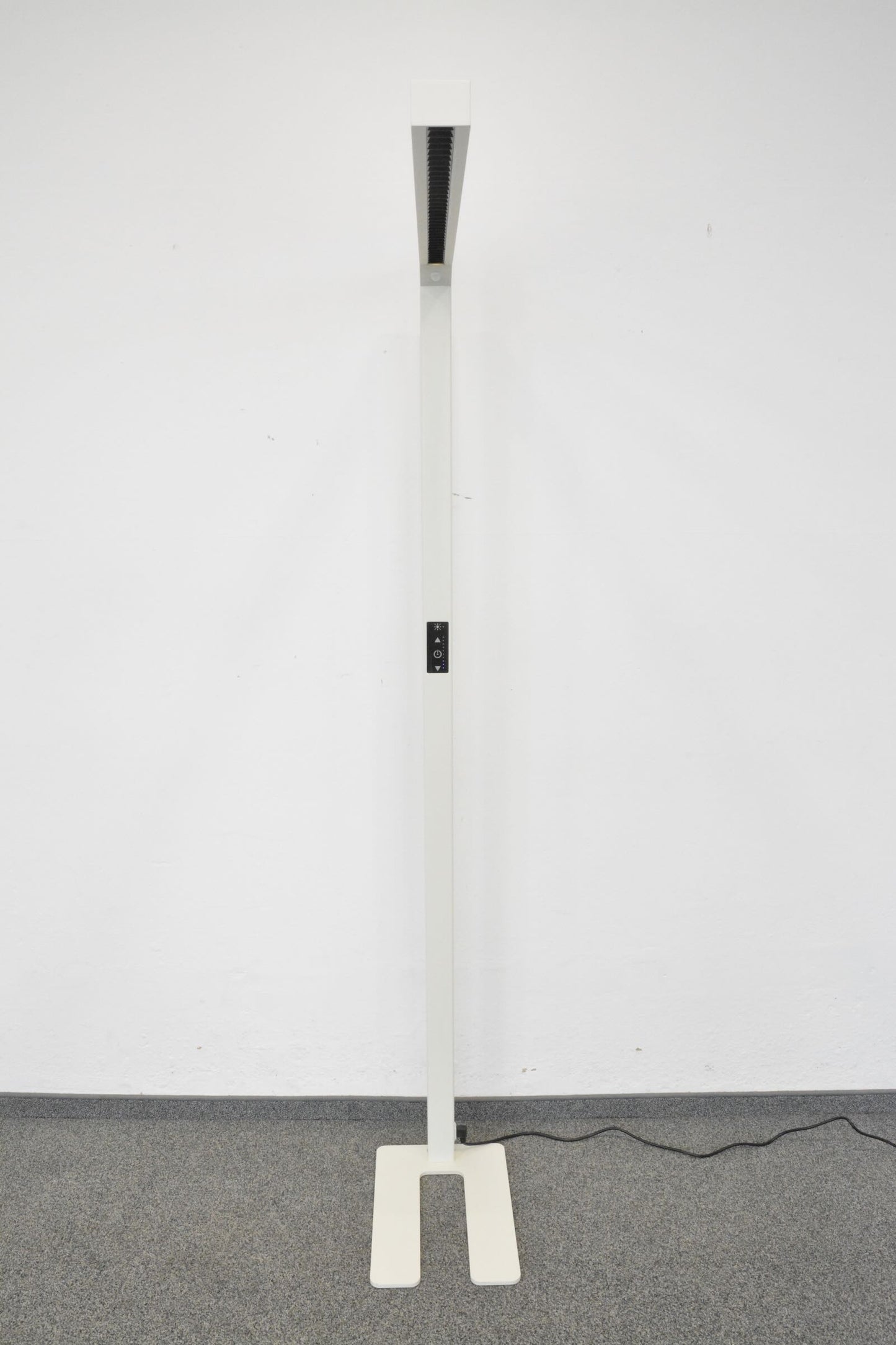 MyLight Slim LED Stehleuchte mit 9500 Lumen