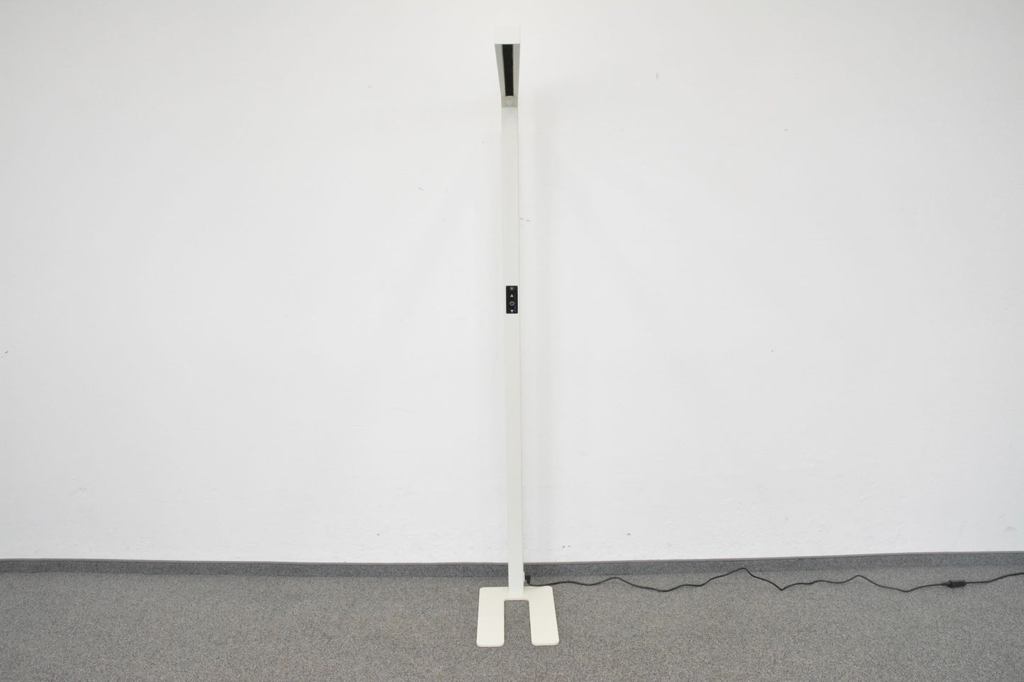 MyLight Slim LED Stehleuchte Ansicht von vorne