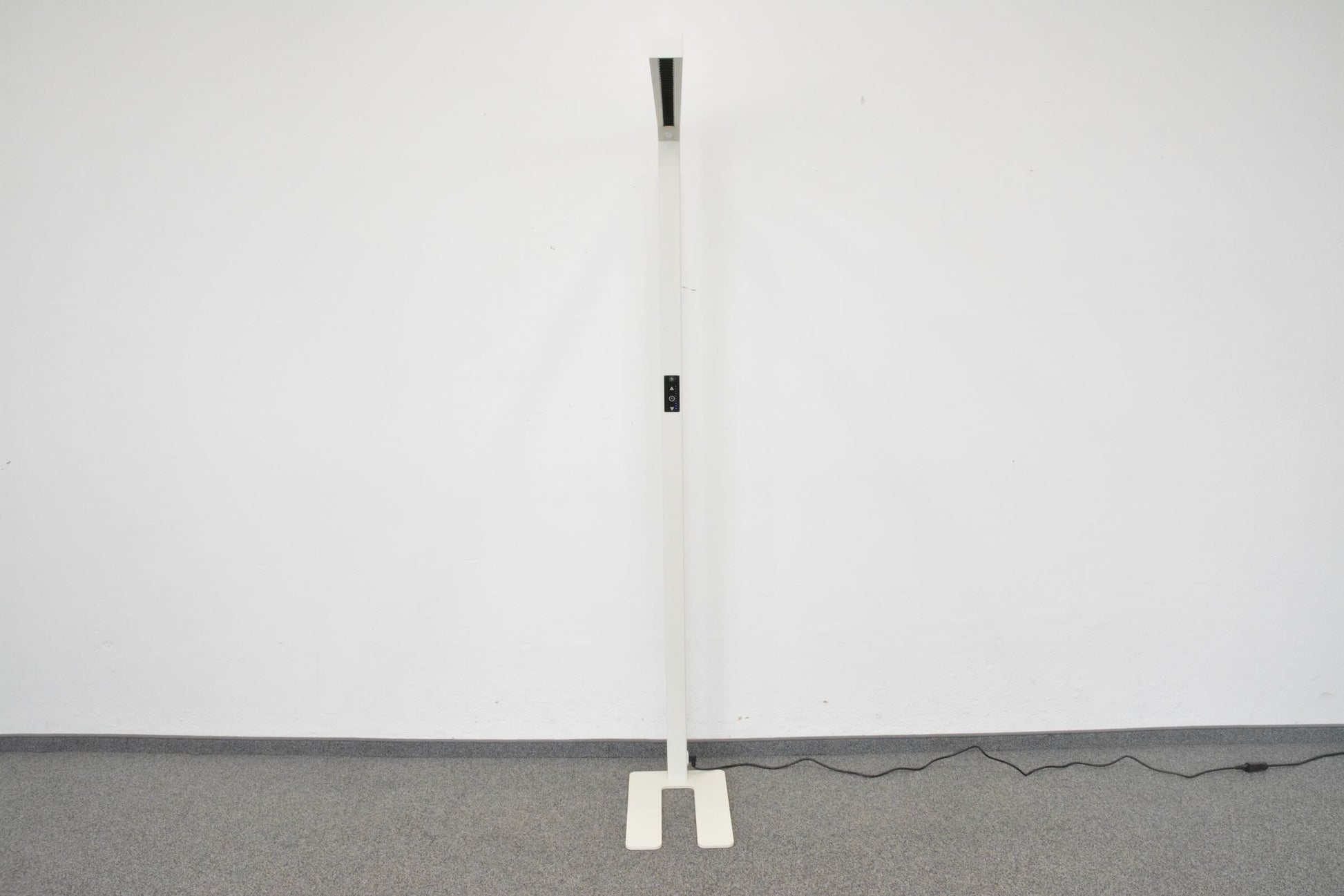 MyLight Slim LED Stehleuchte Ansicht von vorne