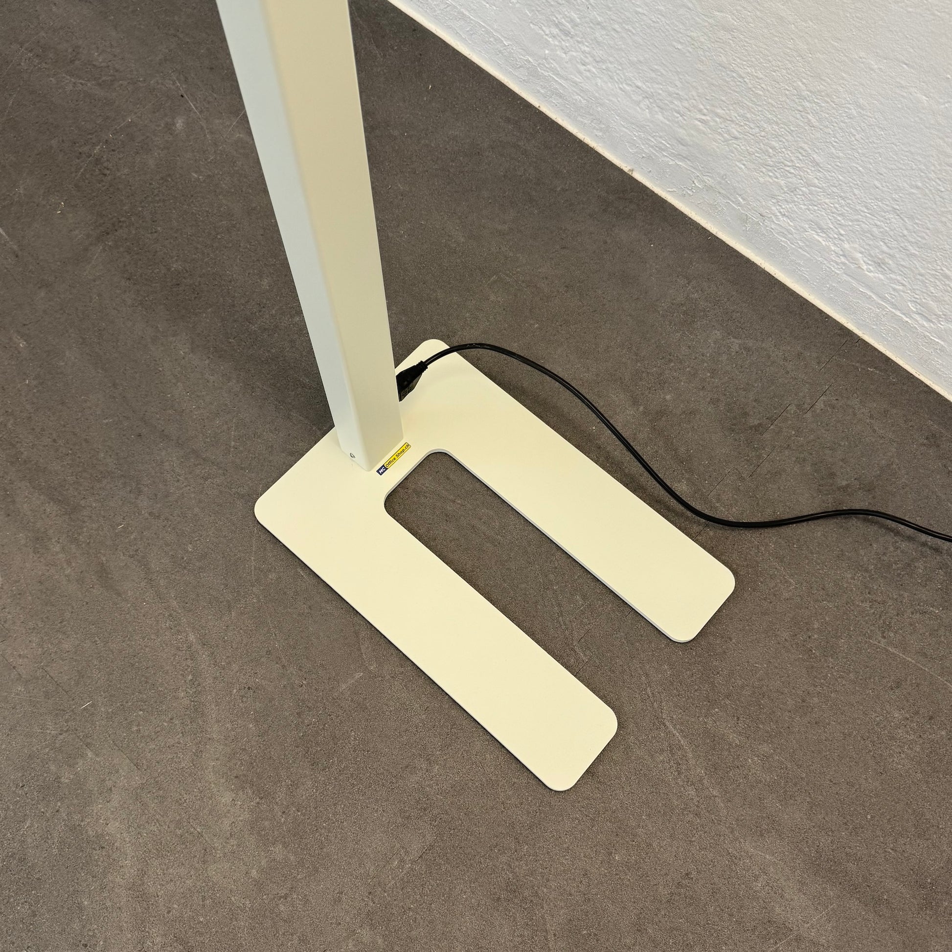 MyLight Classic LED Stehleuchte Weiss Detailfoto Standfoto - 6035366