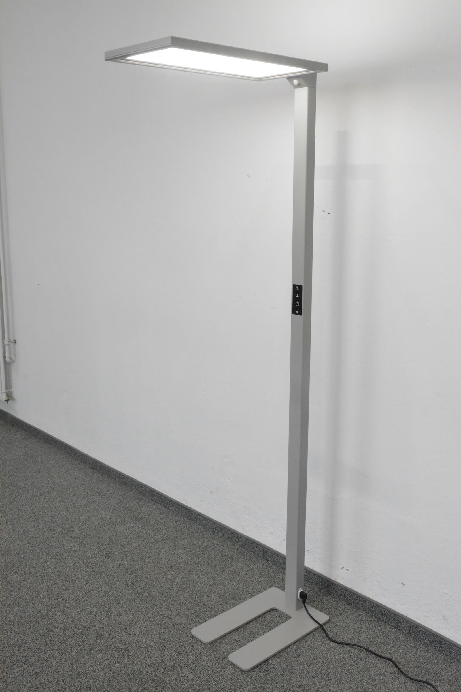 MyLight Classic LED Stehleuchte mit 9500 Lumen