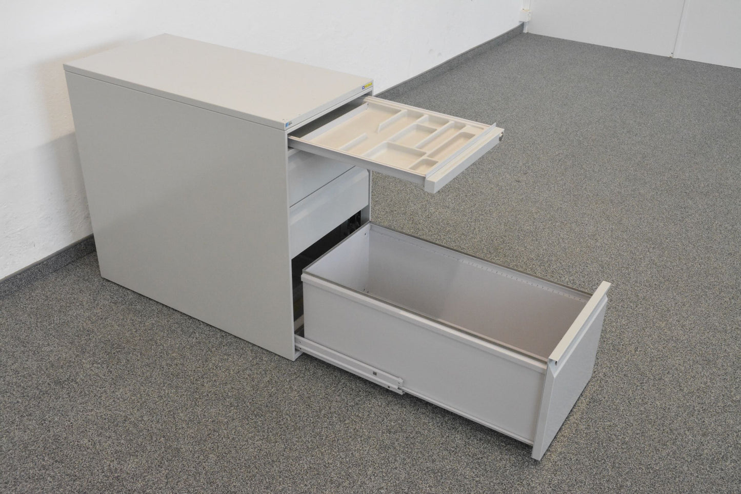 Lista Office Serie L Beistell-Korpus