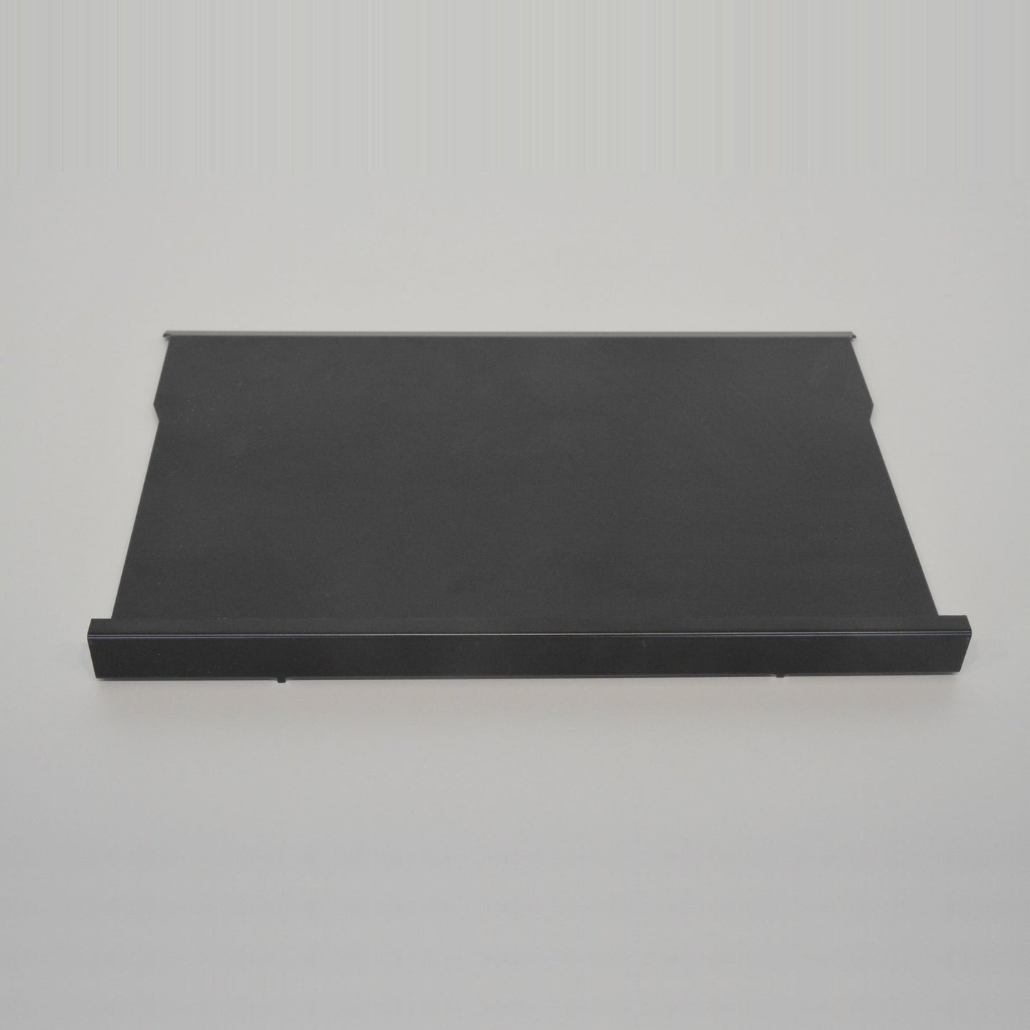 Hettich Basic Schrägfächer aus schwarzem Metall