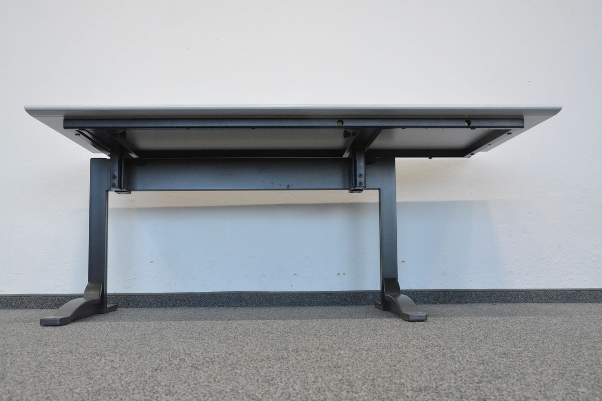 Elan Euroffice Schreibtisch 1600 x 800mm - Lichtgrau