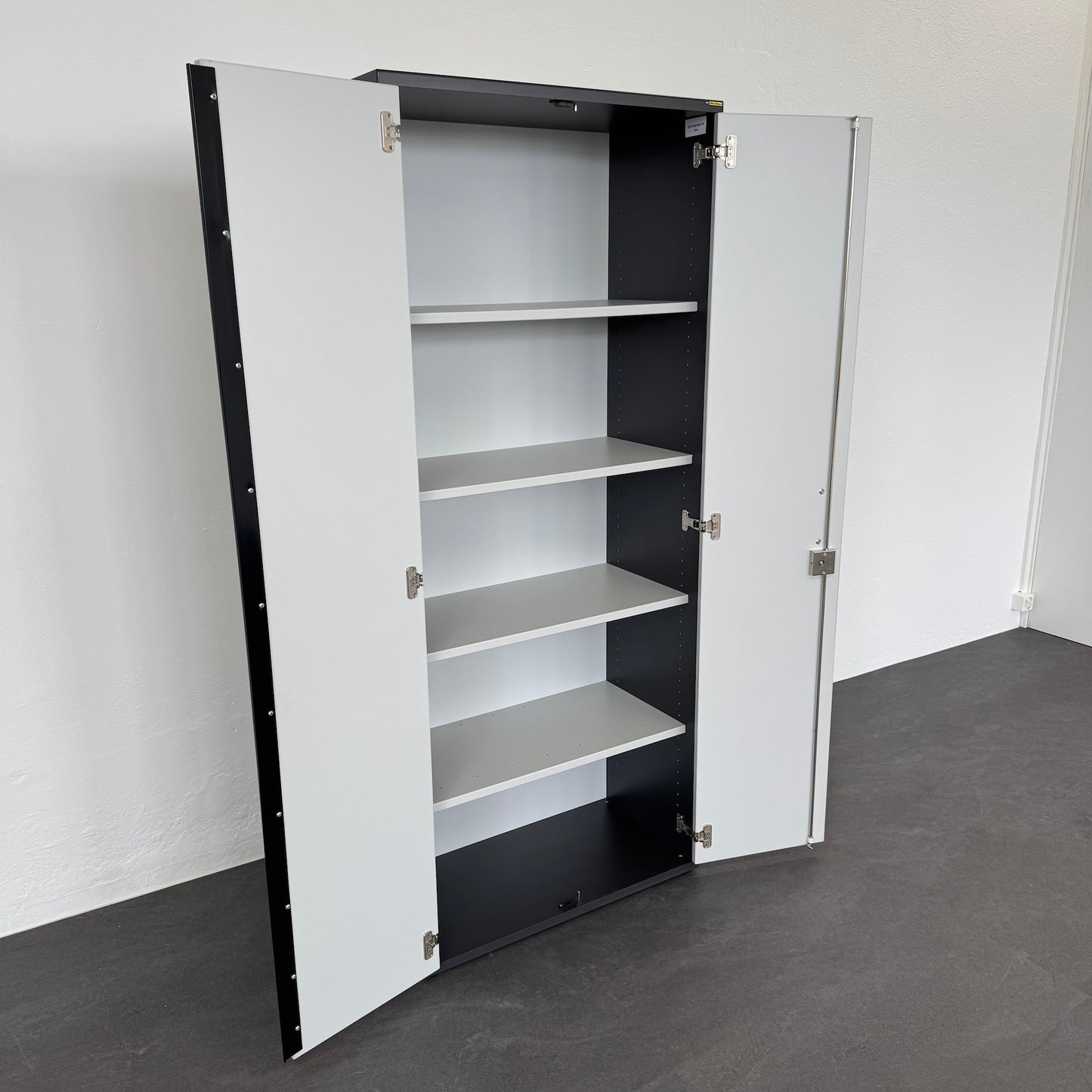 Elan Euroffice Flügeltür-Aktenschrank für 5 Ordner-Reihen