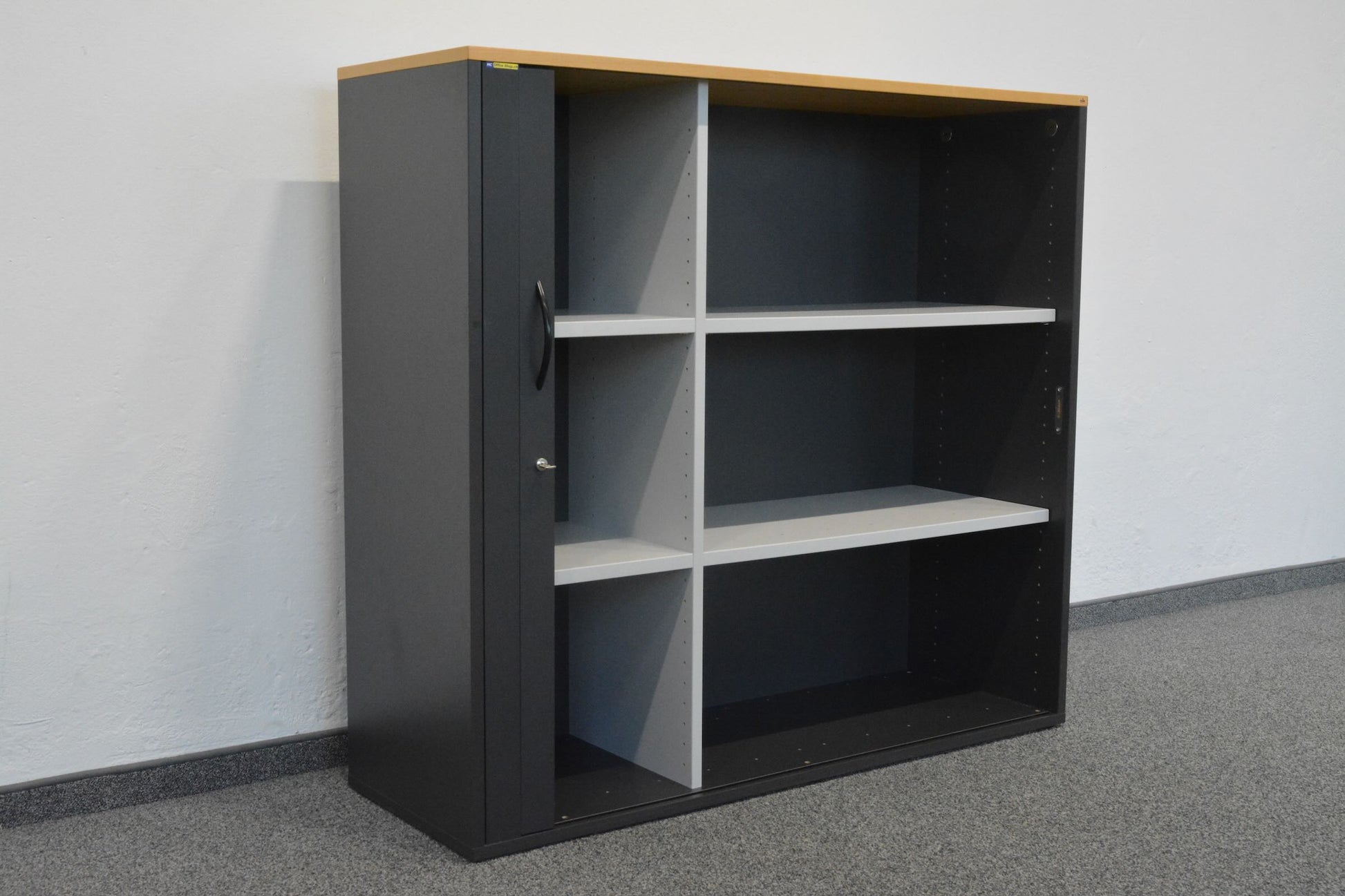 Elan New City Lateralschrank mit Deckblatt in Buchenfurnier