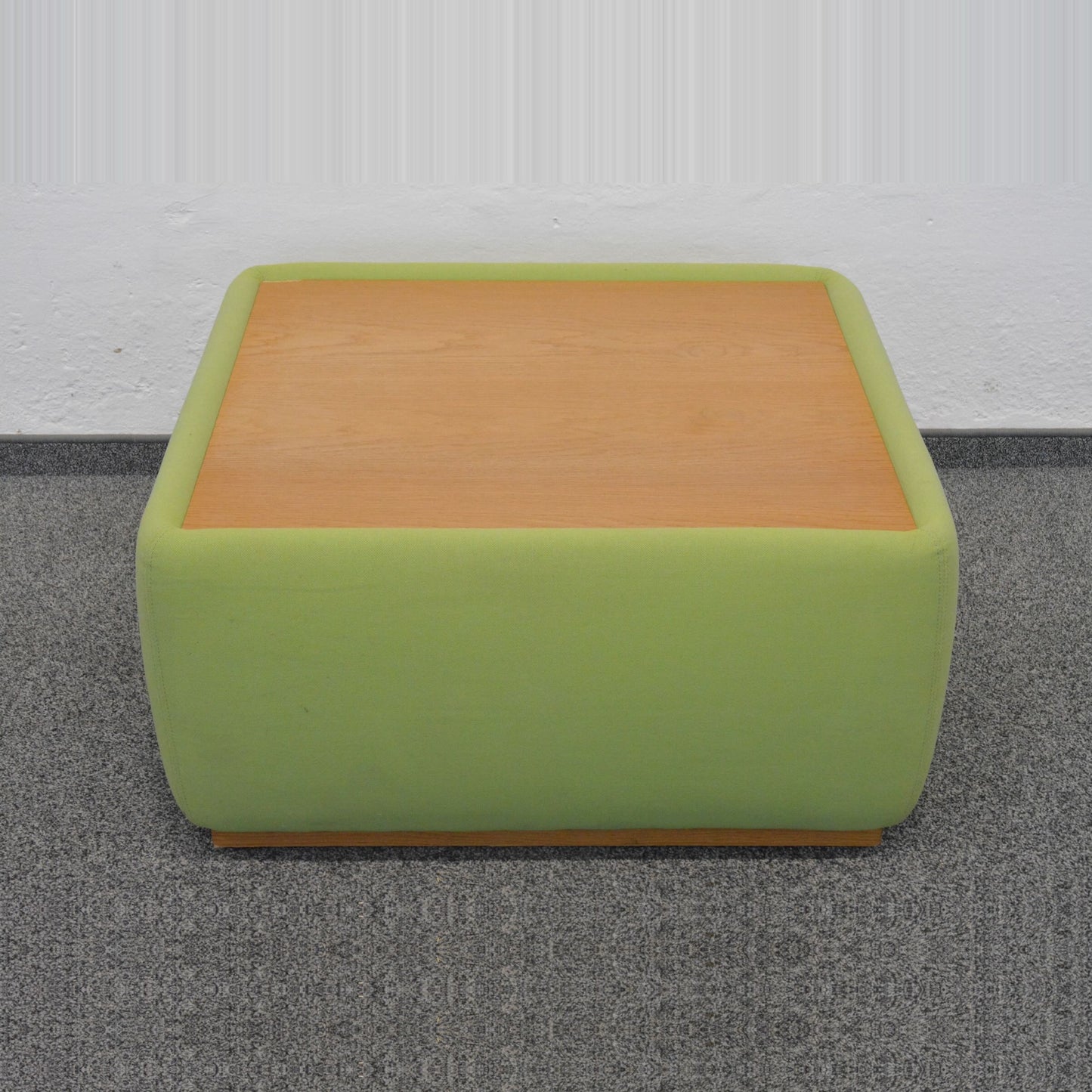 Casala Palau Stream Lounge Table mit Holzfläche