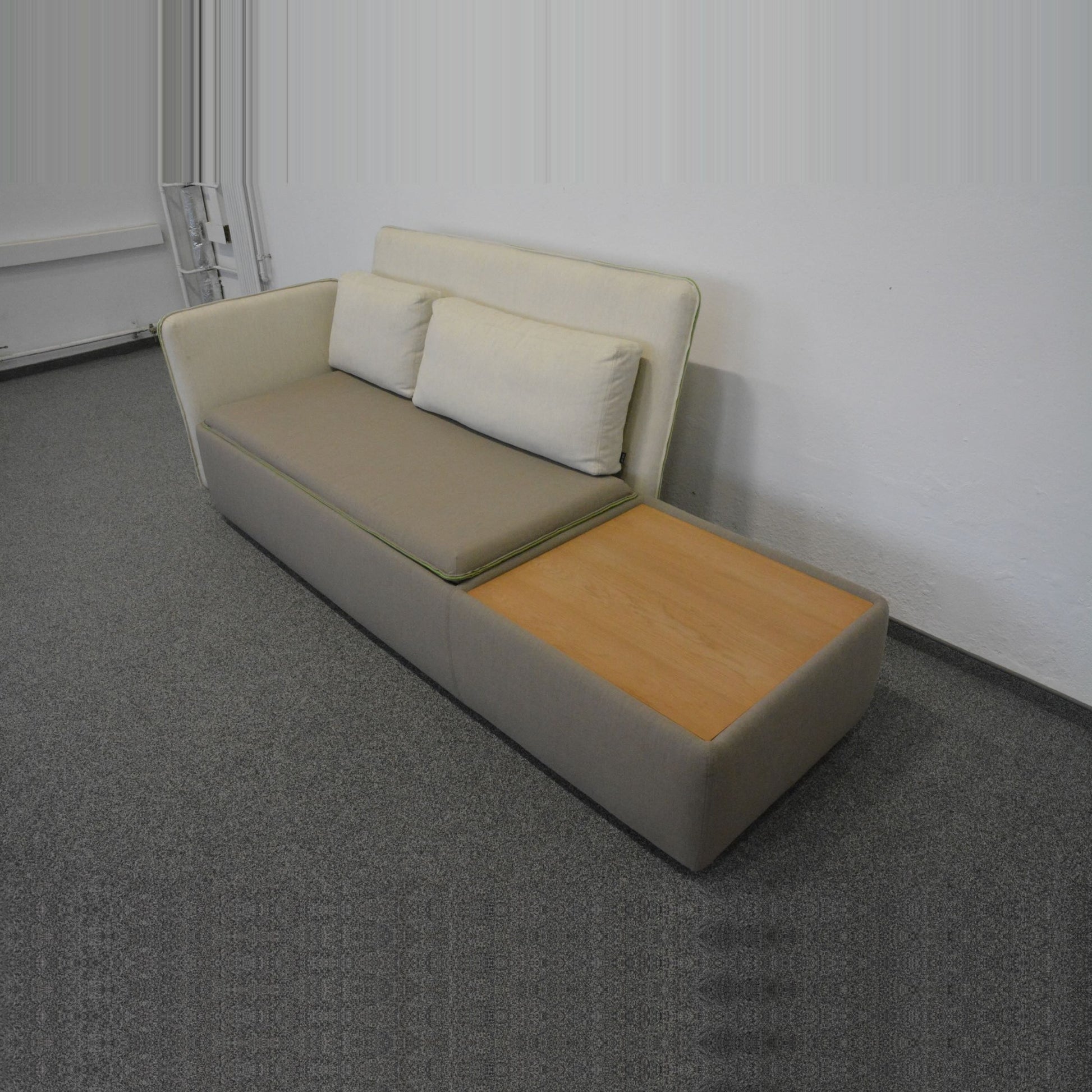 Casala Palau Stream Lounge Sofa mit Ablagefläche