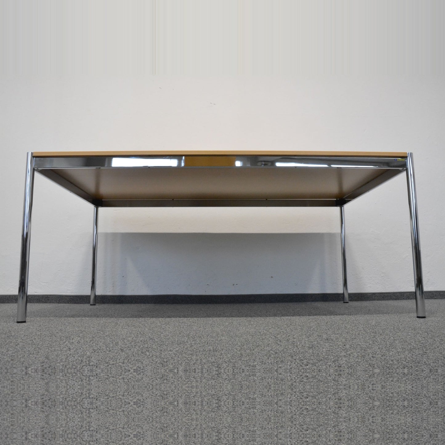 USM-Haller Schreibtisch
