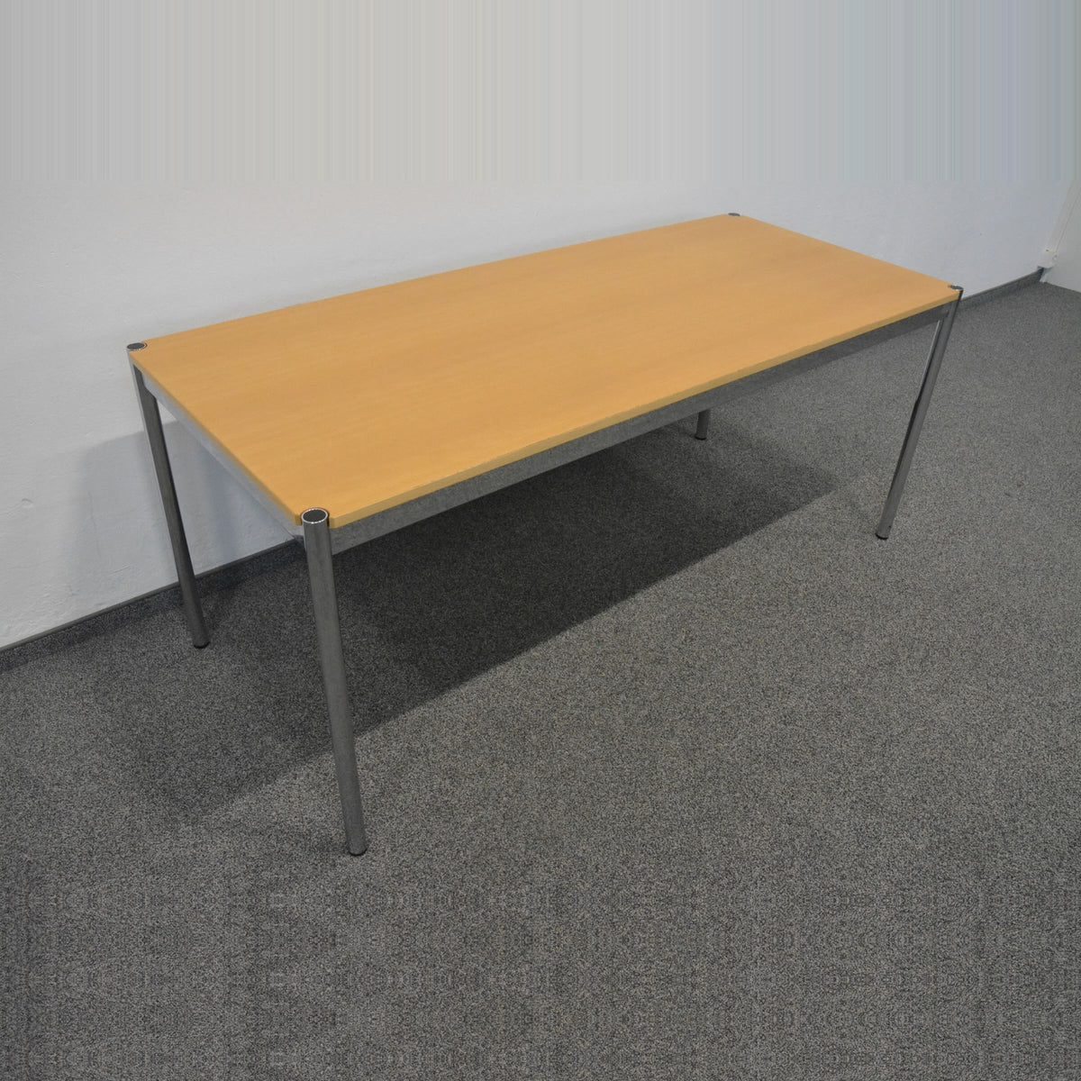USM-Haller Classic Schreibtisch 1750x750 mm - Buche mcofficeshop