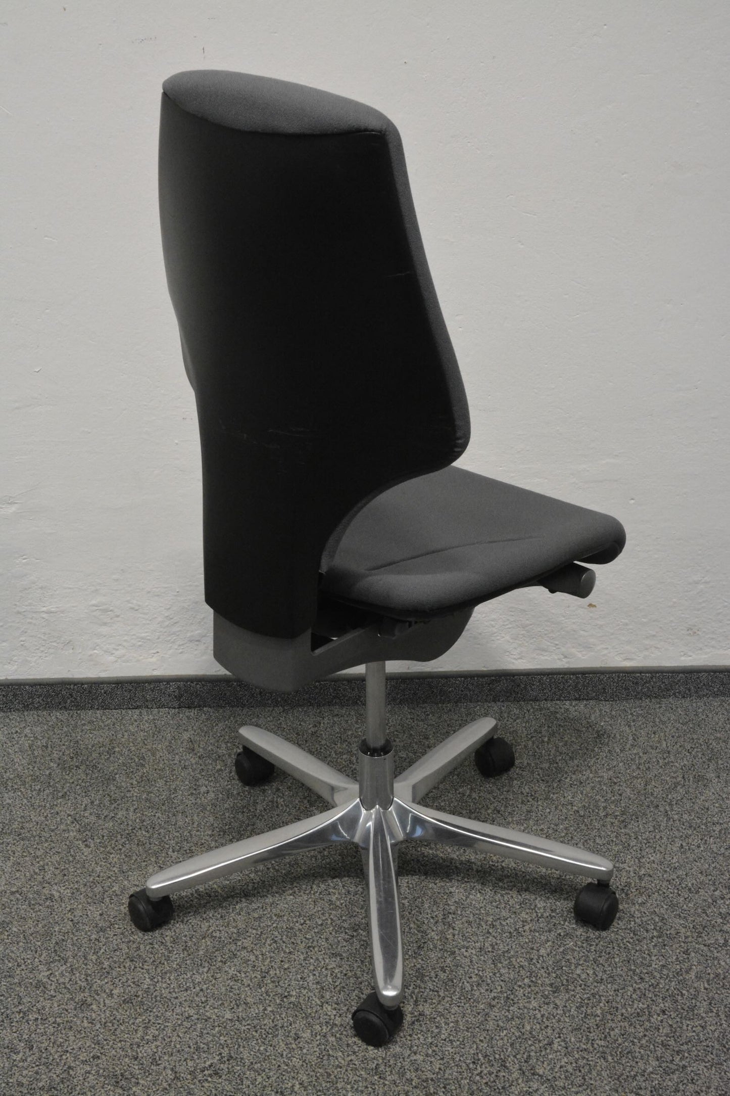 Giroflex G64 Bürodrehstuhl mit Rückenlehne