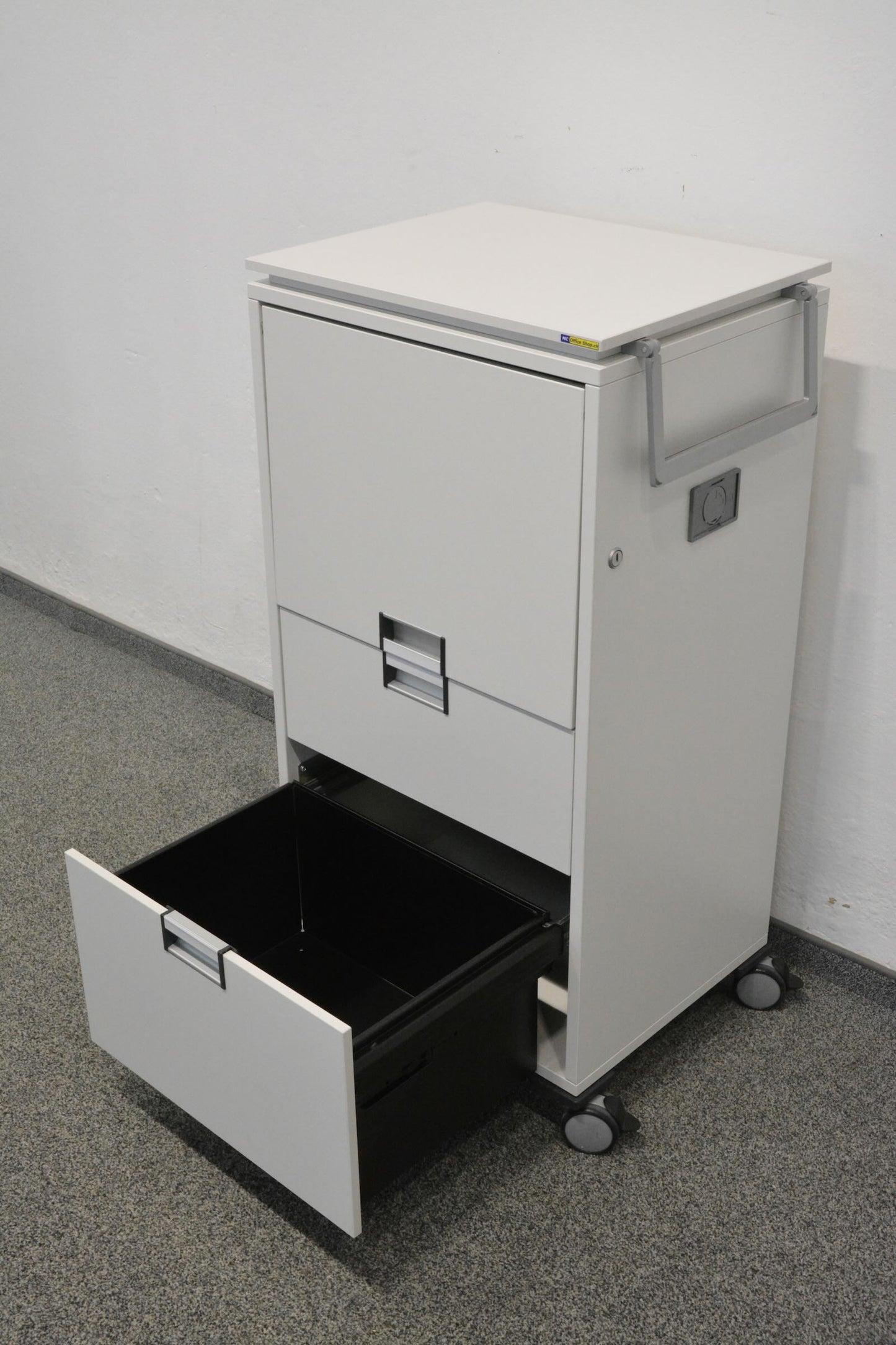 Steelcase Share It Roll-Caddy mit HR-Auszug offen