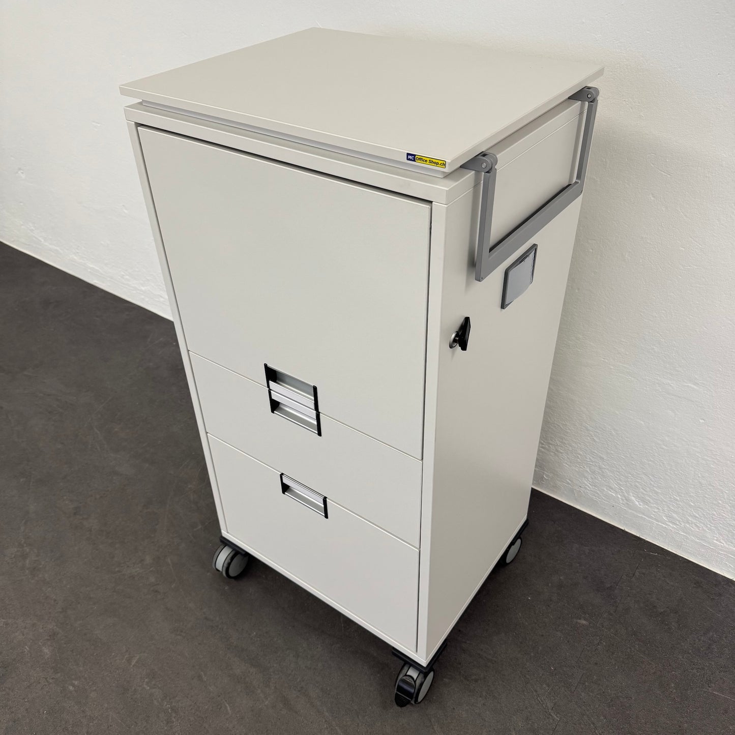 Steelcase Moby Roll-Caddy mit Schlüssel
