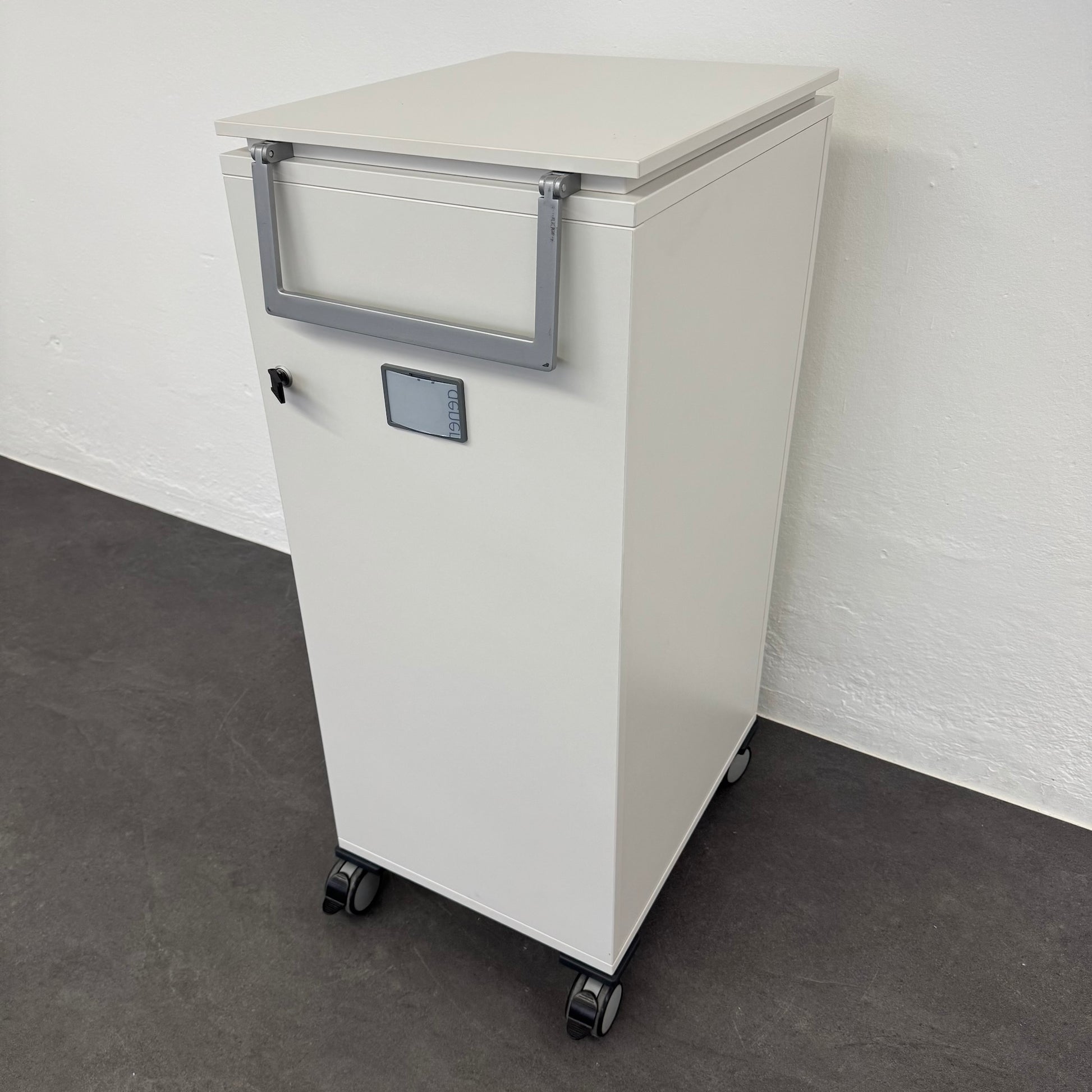 Steelcase Moby Roll-Caddy von der Seite