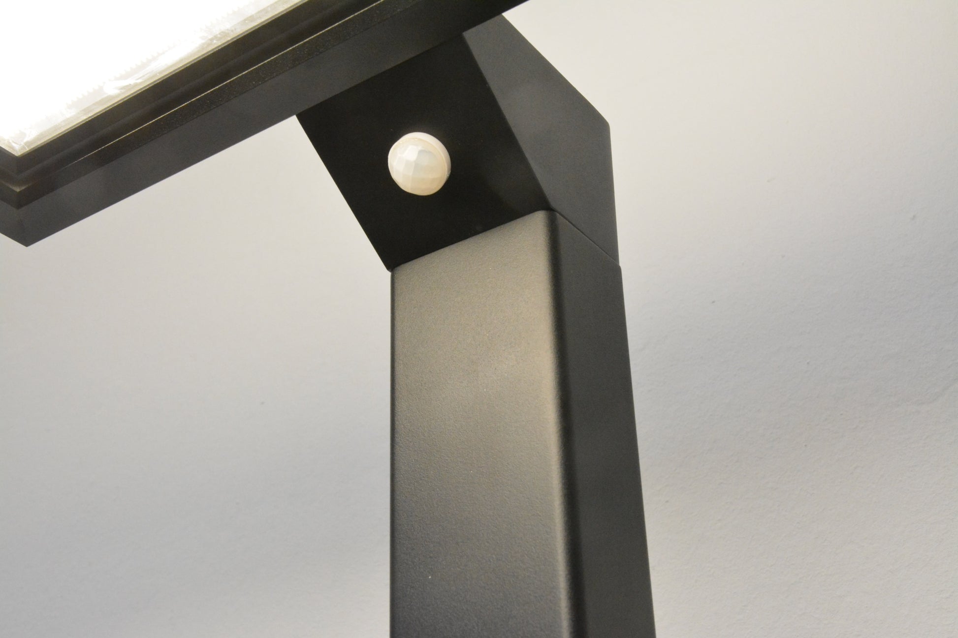 MyLight Classic LED Stehleuchte mit Tageslicht- und Beewegungs-Sensor - 6036162