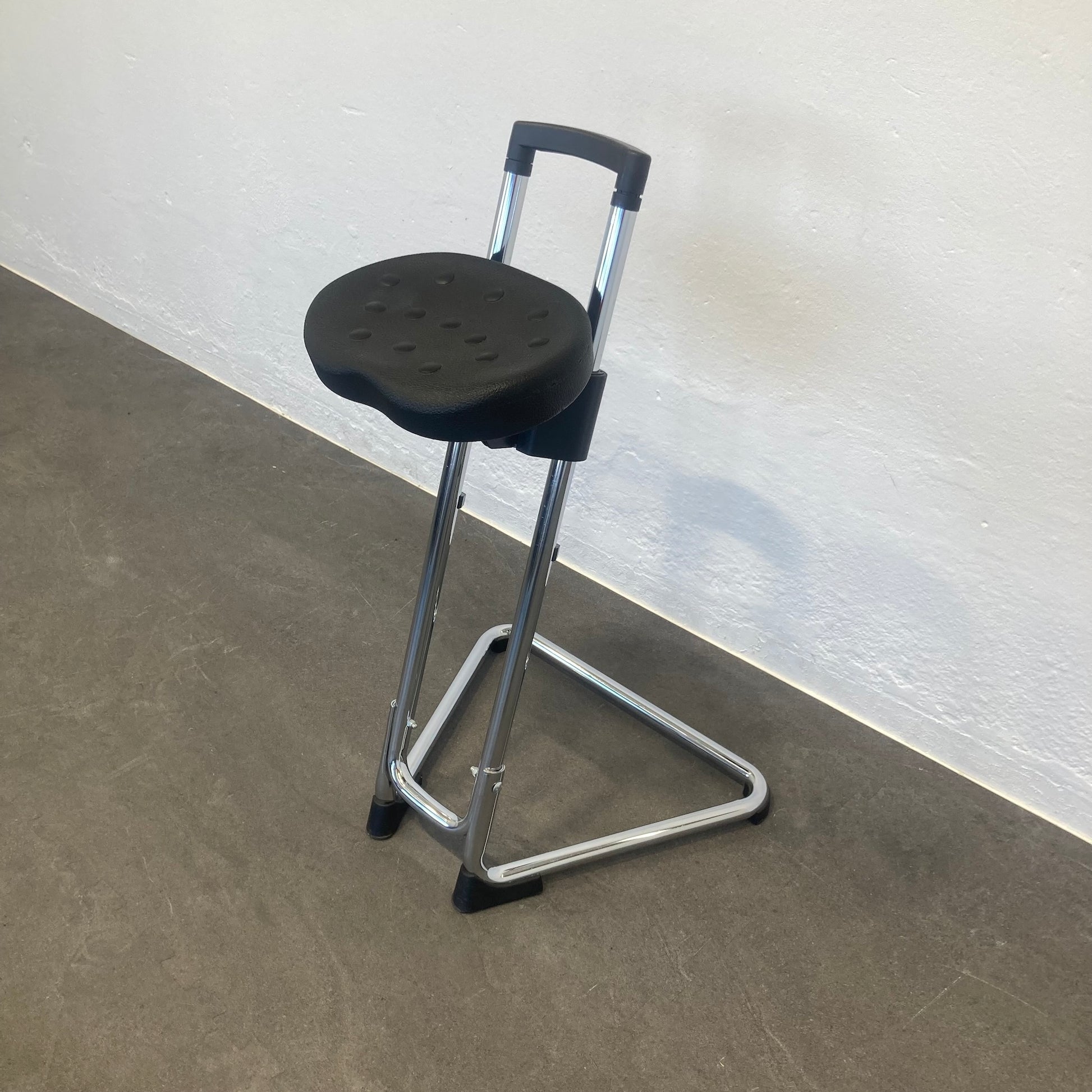 B + H Move Stehhilfe mit höhenverstellbarer Sitzfläche - 6036181