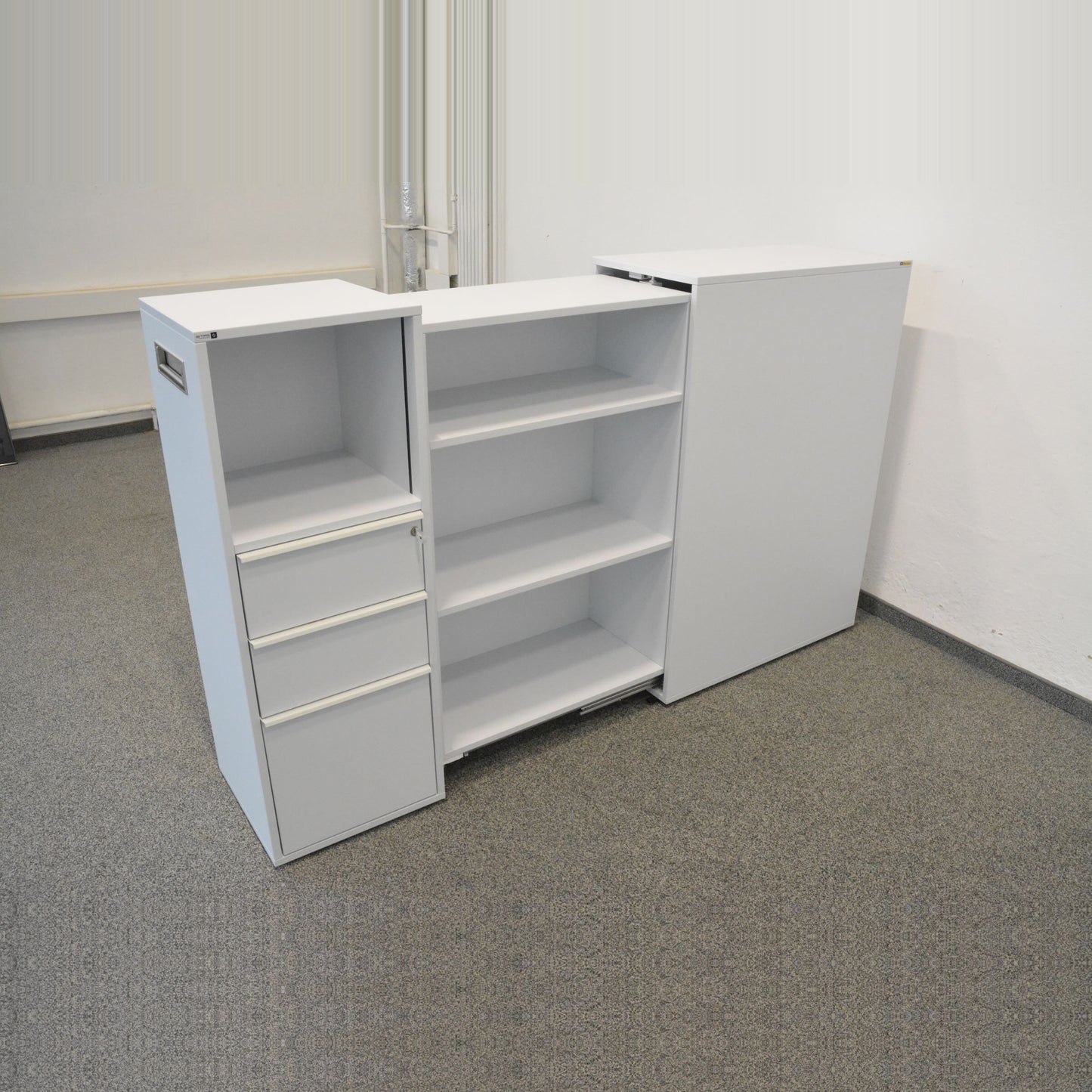 Sitag OrgaTower Apothekerschrank offen von vorne