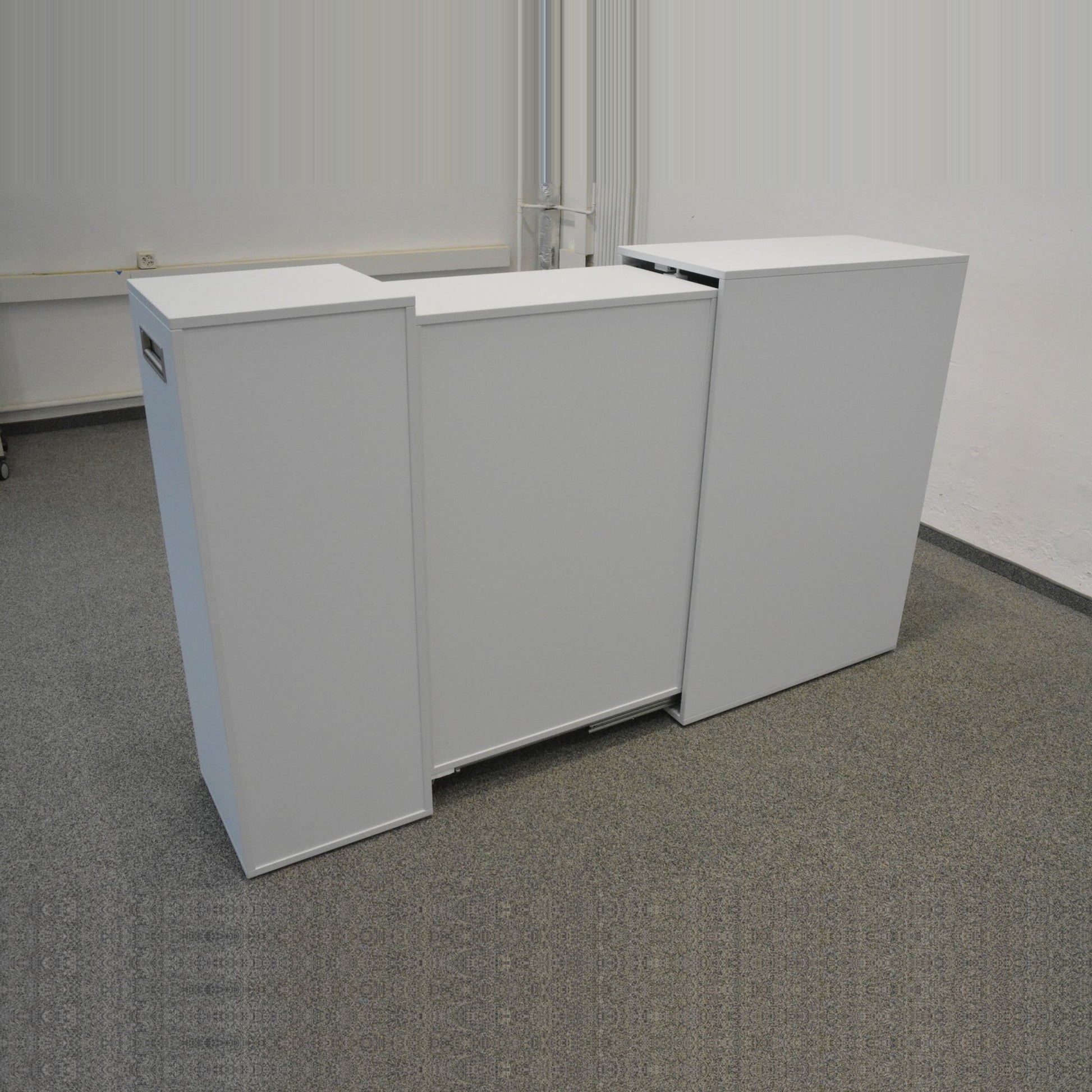 Sitag OrgaTower Apothekerschrank offen von hinten