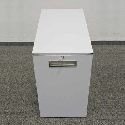 Sitag Apothekerschrank Spanplatte weiss geschlossen von vorne