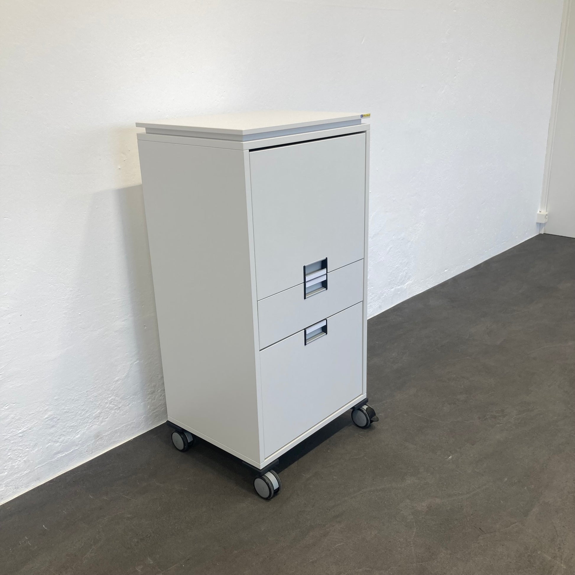 Steelcase Moby Roll-Caddy mit 2 gebremsten Rollen - 6036280