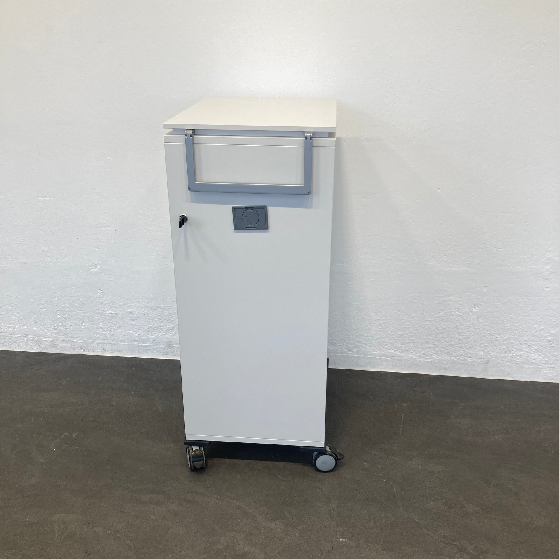  Steelcase Moby Roll-Caddy seitliche Ansicht mit Zugbügel - 6036280