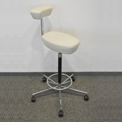 Vitra Nelson Perch Arbeitsstuhl mit Armstütze und Fussring - 6036306