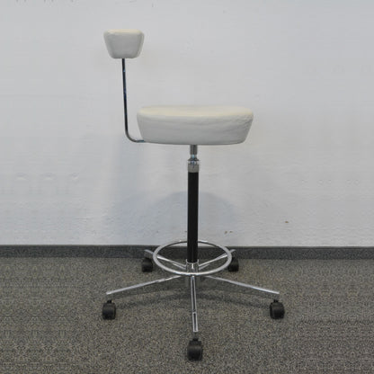 Vitra Nelson Perch Arbeitsstuhl mit Armstütze seitliche Ansicht - 6036306