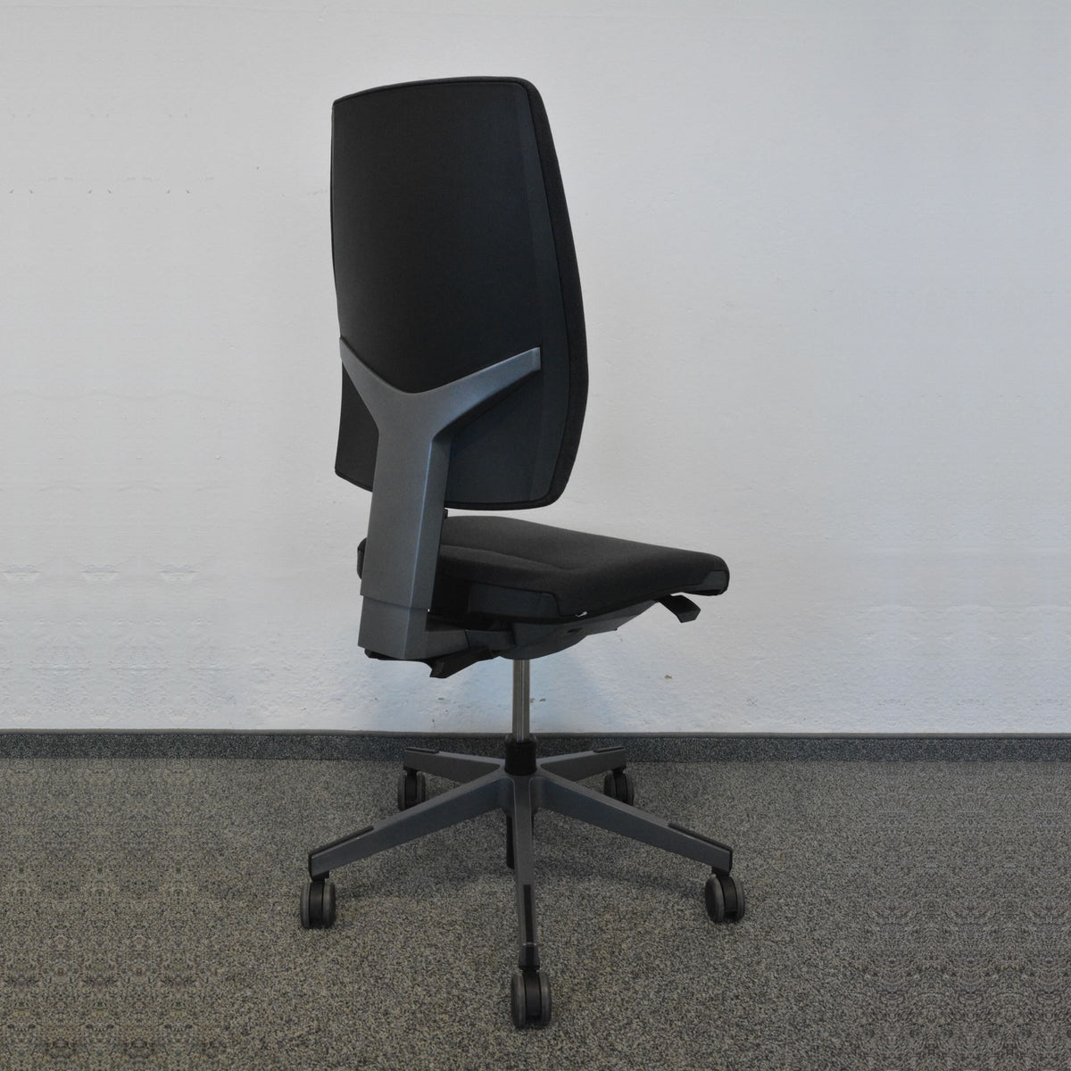 Giroflex G68 Bürodrehstuhl mit Rückenlehne