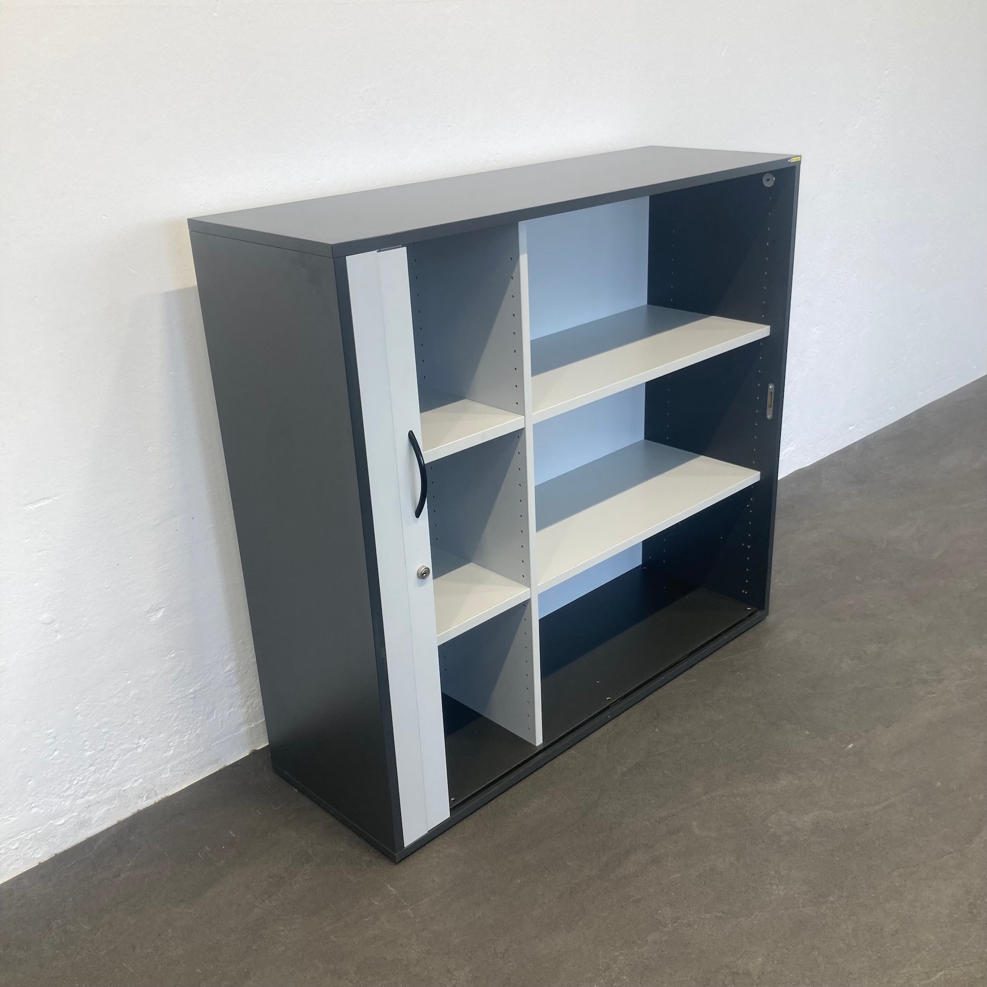 Elan Euroffice Lateralschrank mit 4 Fachböden - 6036399