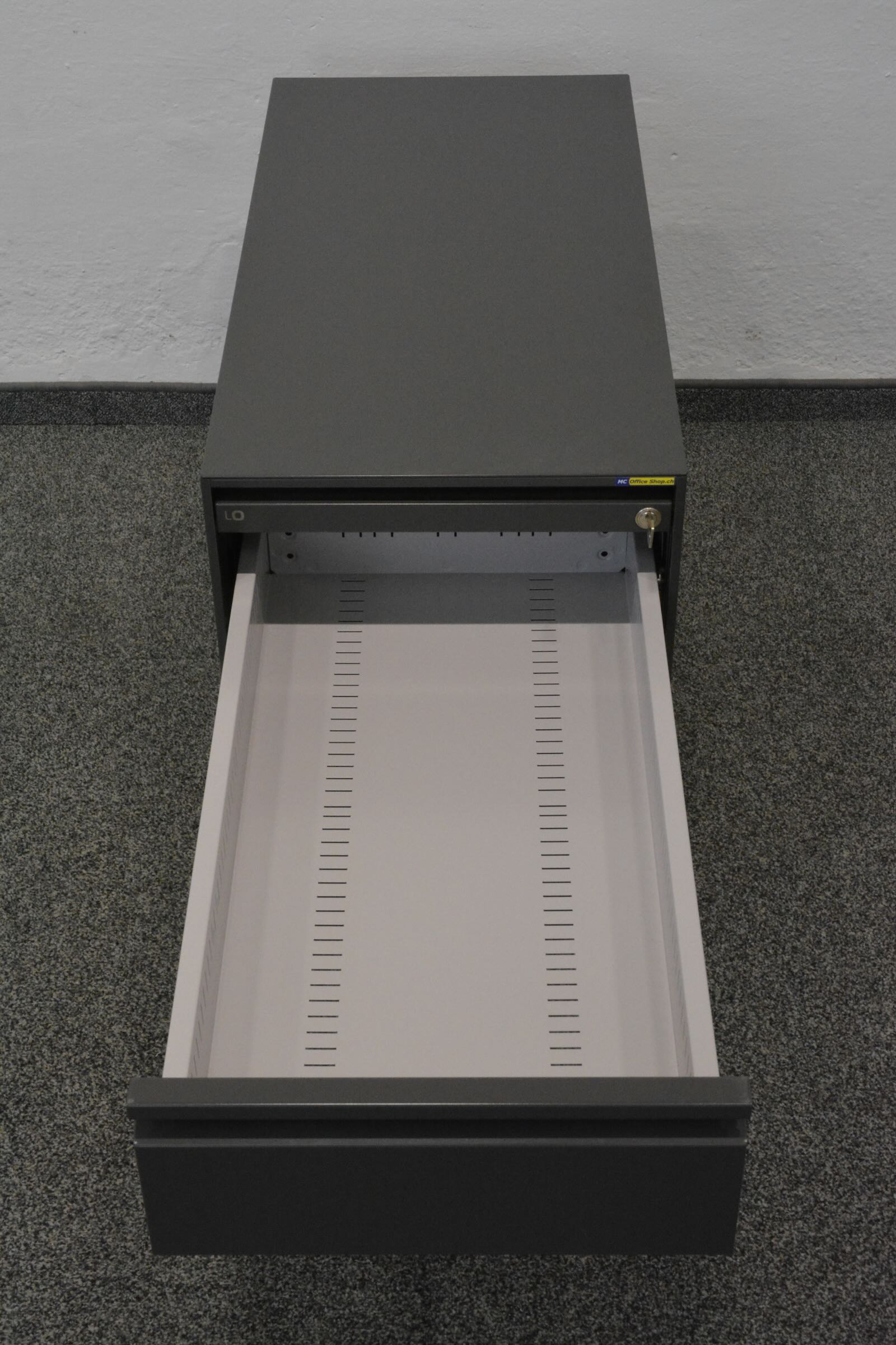 Lista Office Serie L Unterstell-Korpus mit Schublade offen
