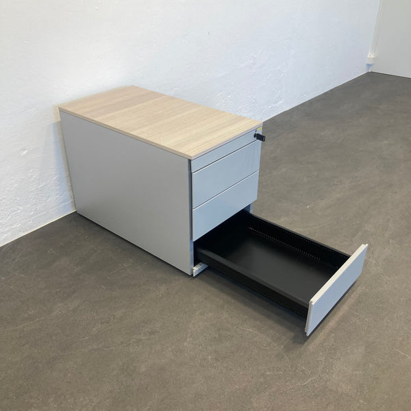 Steelcase IMPLICIT Roll-Korpus 4 Schubladen Silbergrau-Akazie mit Schlüssel