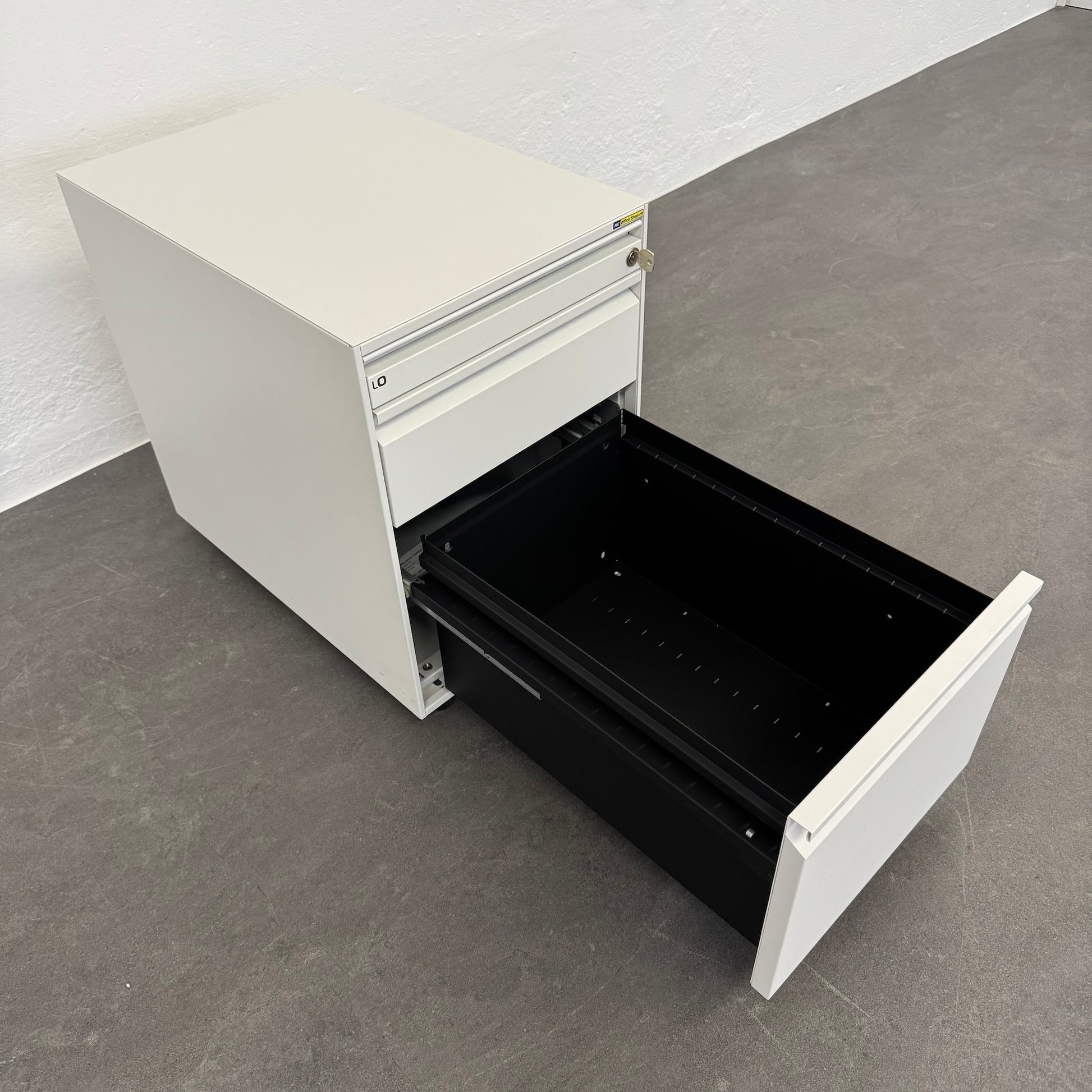 Lista Office LO Serie L2 Roll-Korpus mit HR-Auszug offen