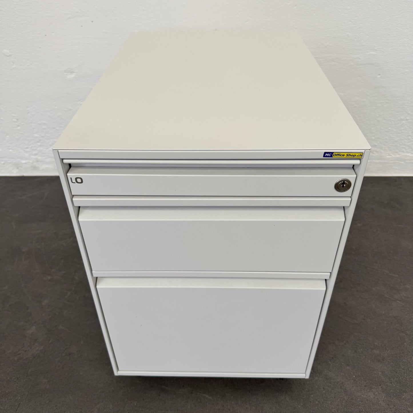 Lista Office LO Serie L2 Roll-Korpus in Verkehrsweiss